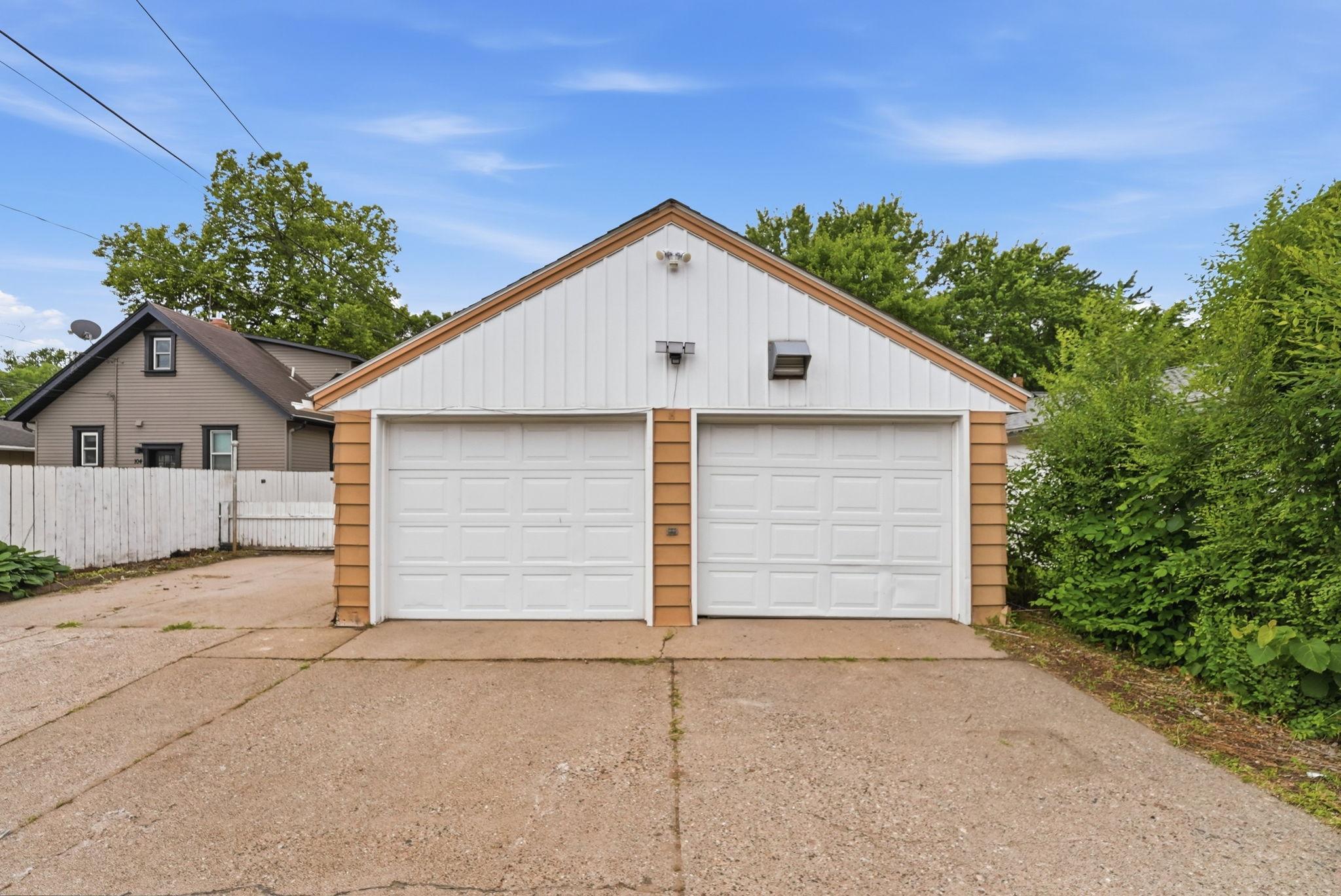 108 21st Avenue N Property Photo 10
