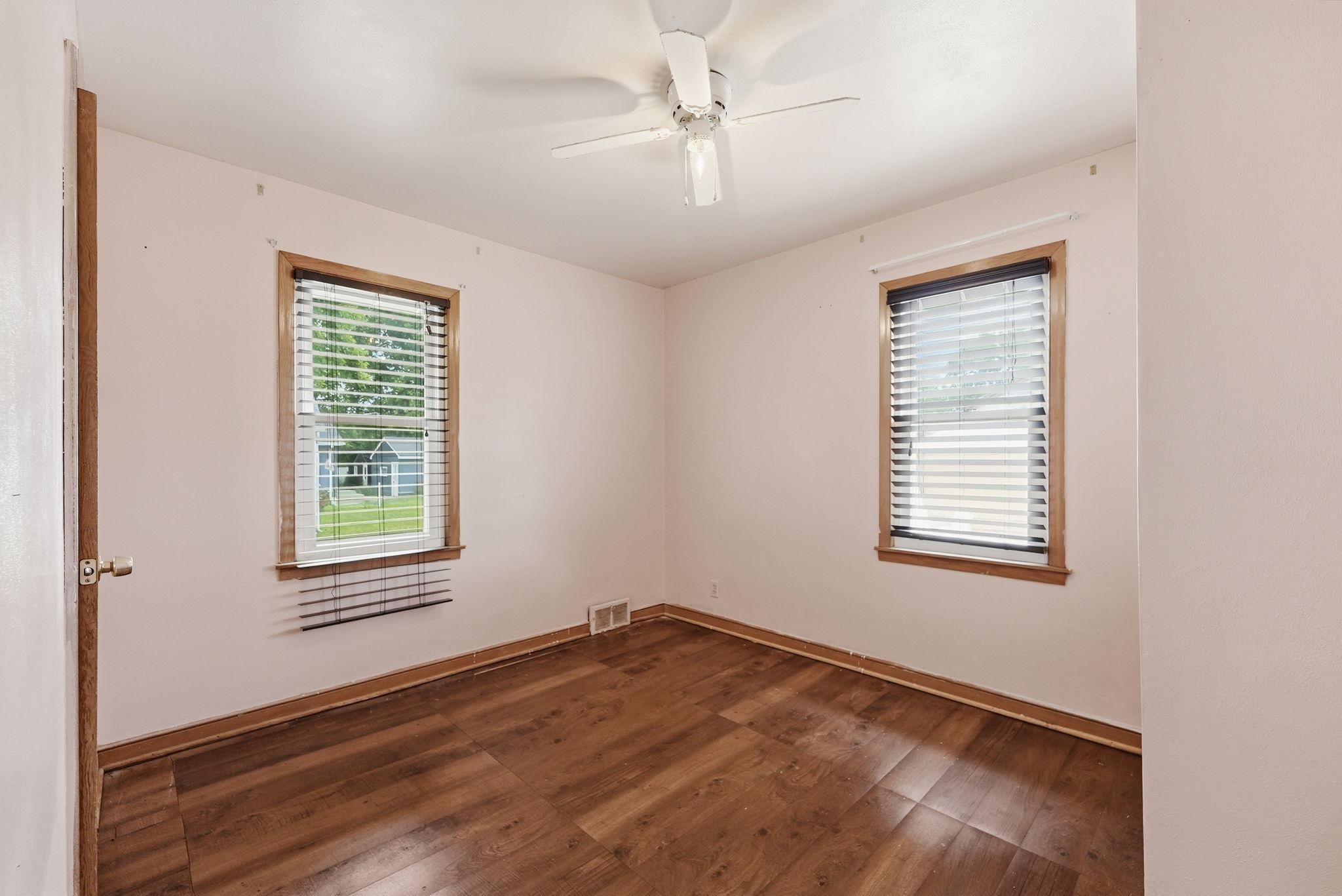 108 21st Avenue N Property Photo 25