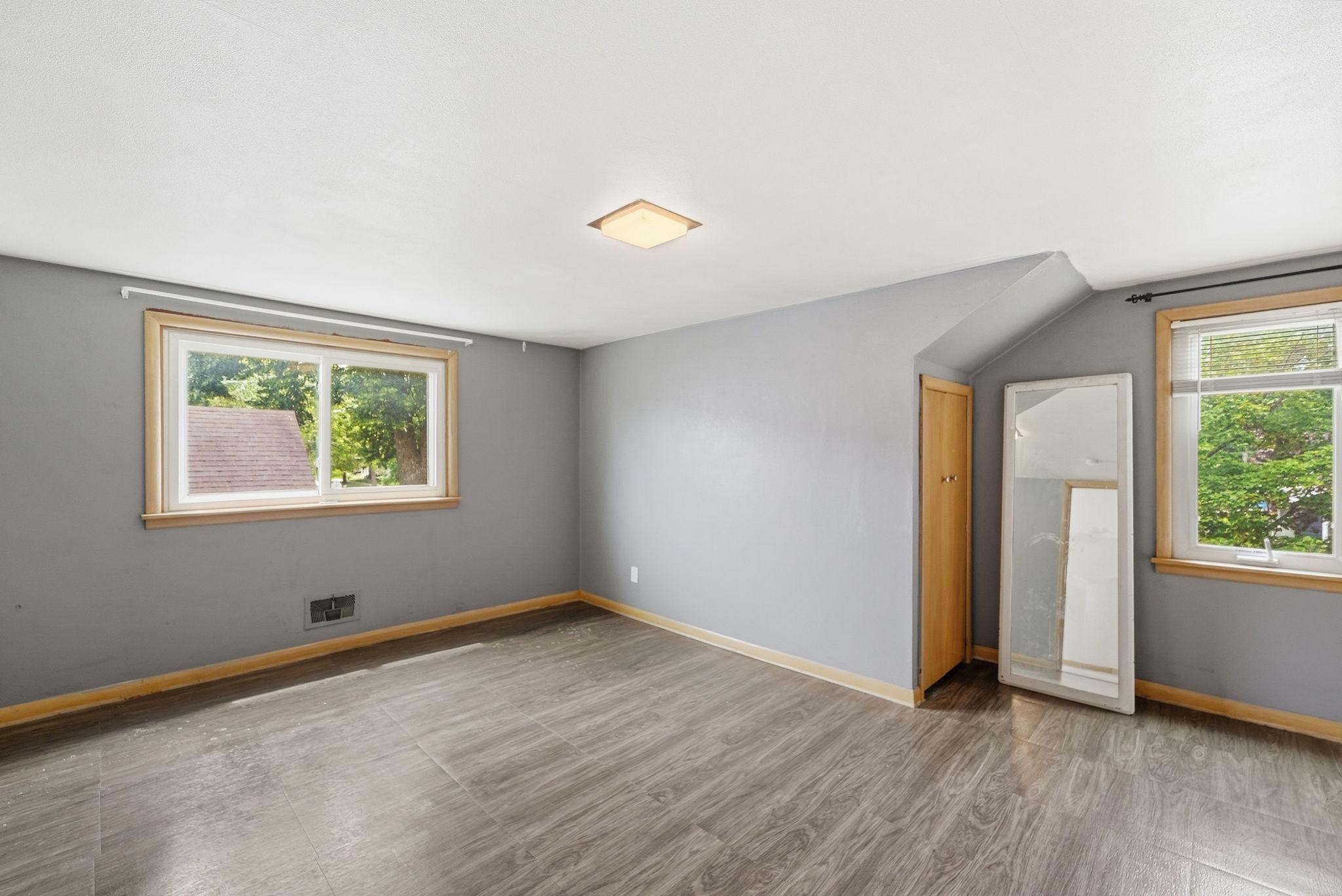 108 21st Avenue N Property Photo 29