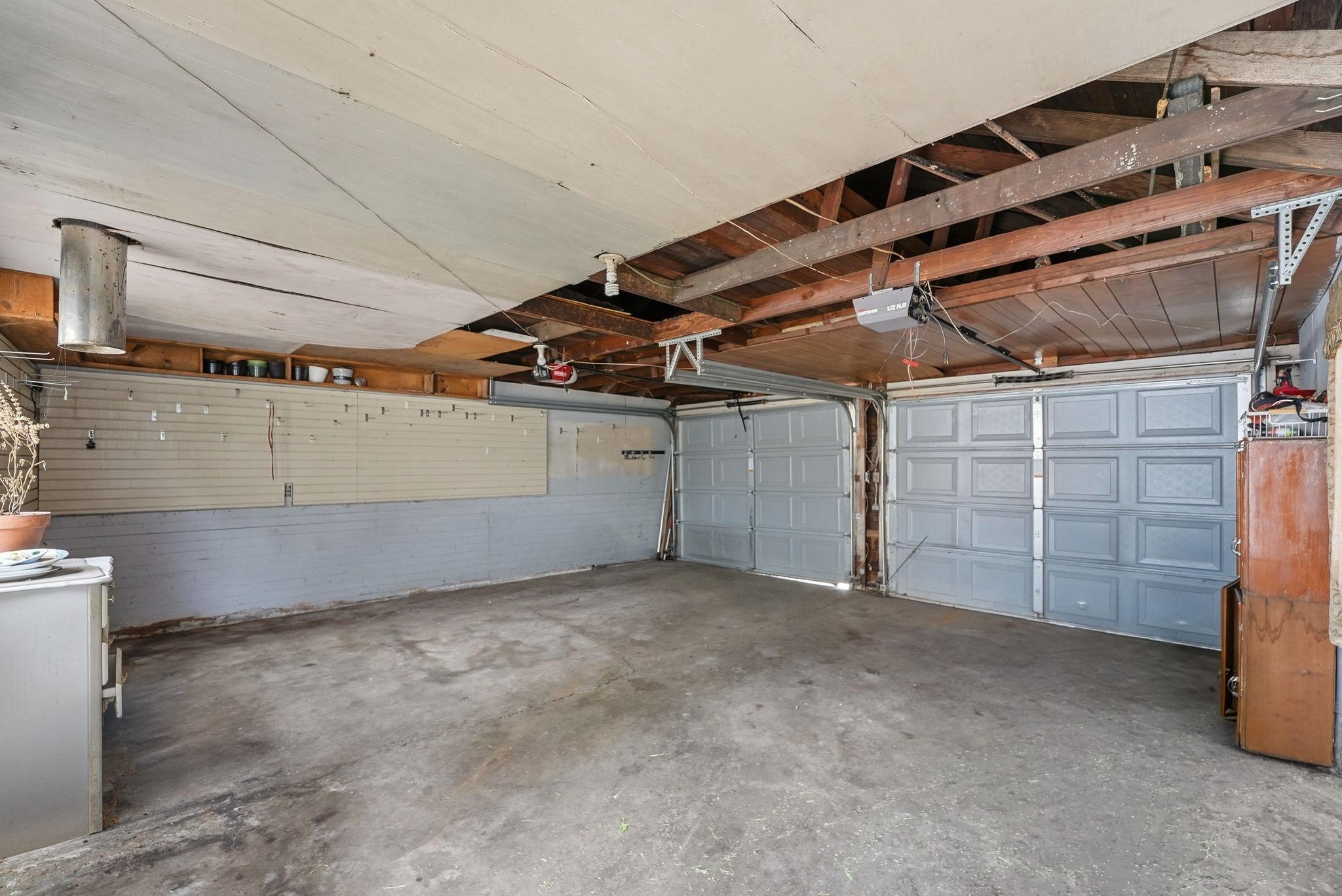 108 21st Avenue N Property Photo 38