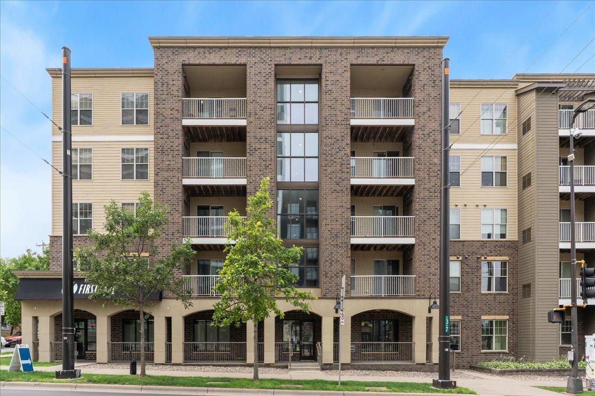 2900 University Avenue Se 503 Property Photo 1