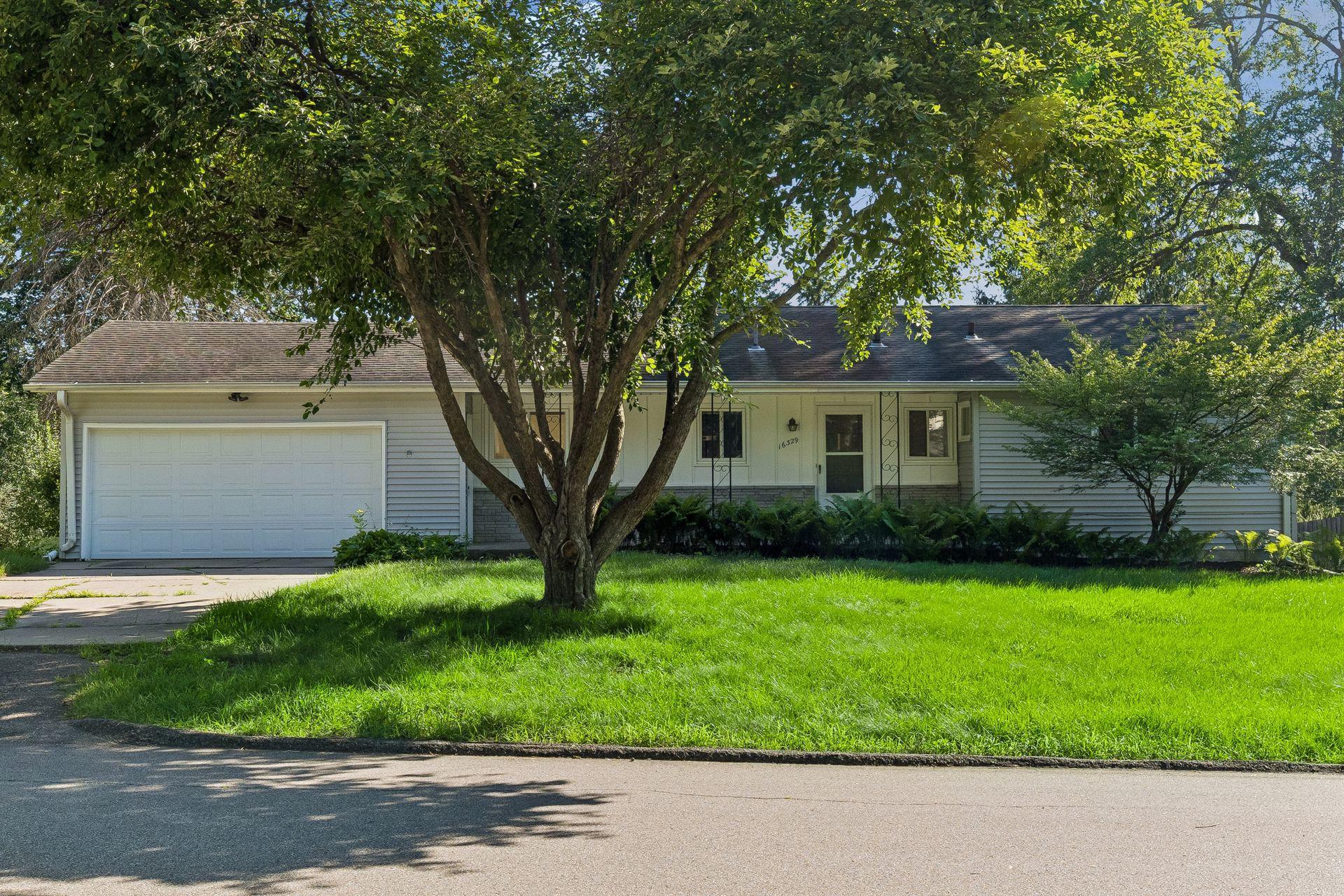 16329 Temple Terrace Property Photo 1