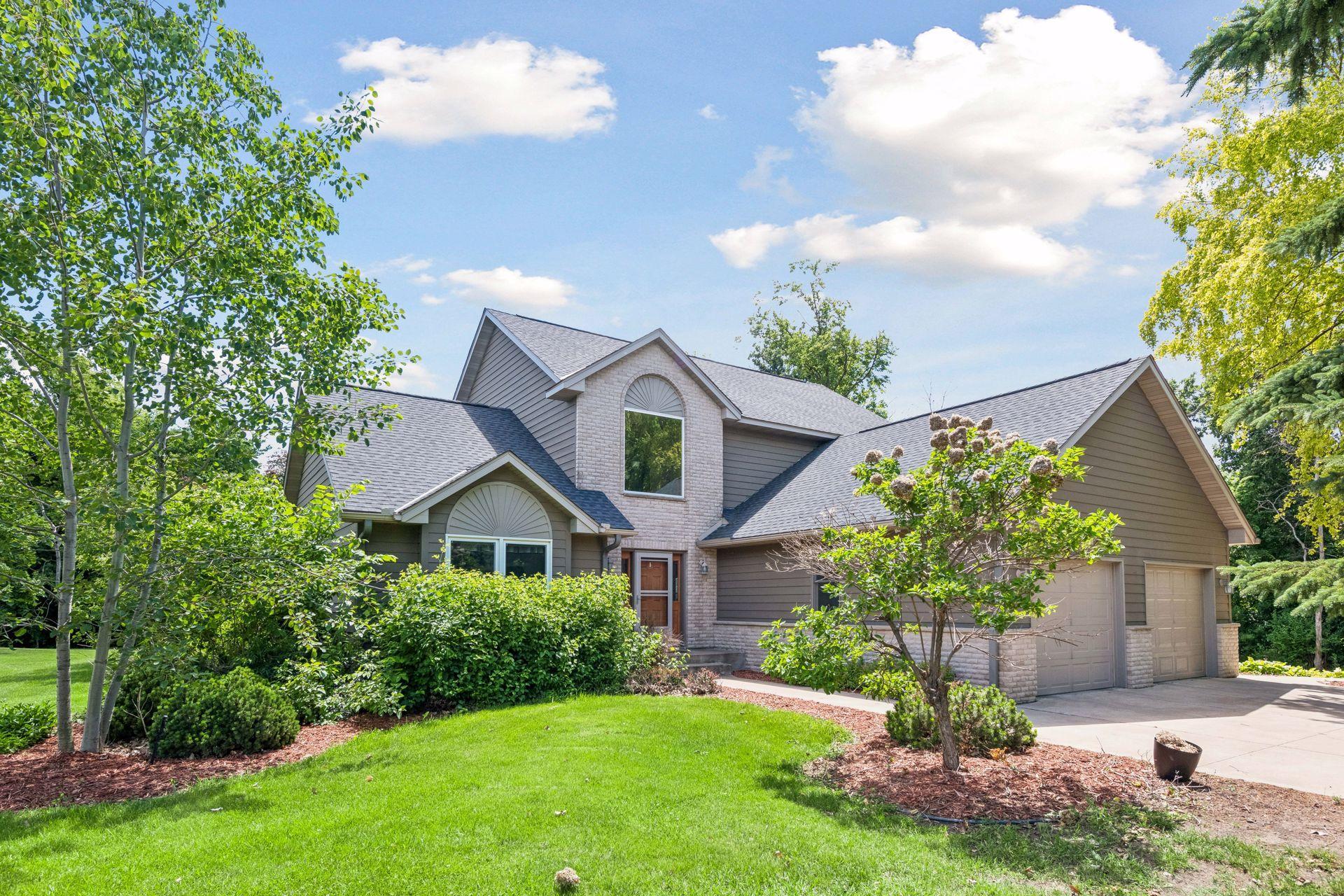 5453 124th Court E Property Photo 1