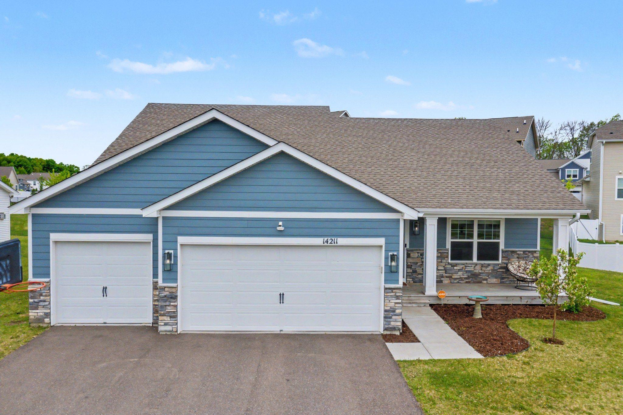 14211 Cheshire Lane N Property Photo 2