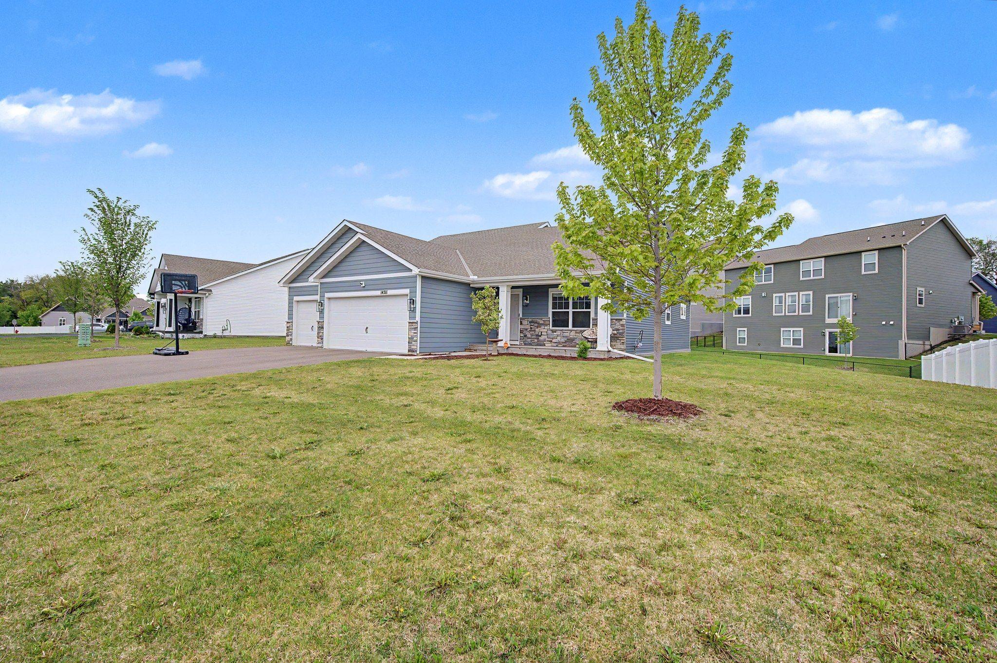 14211 Cheshire Lane N Property Photo 27