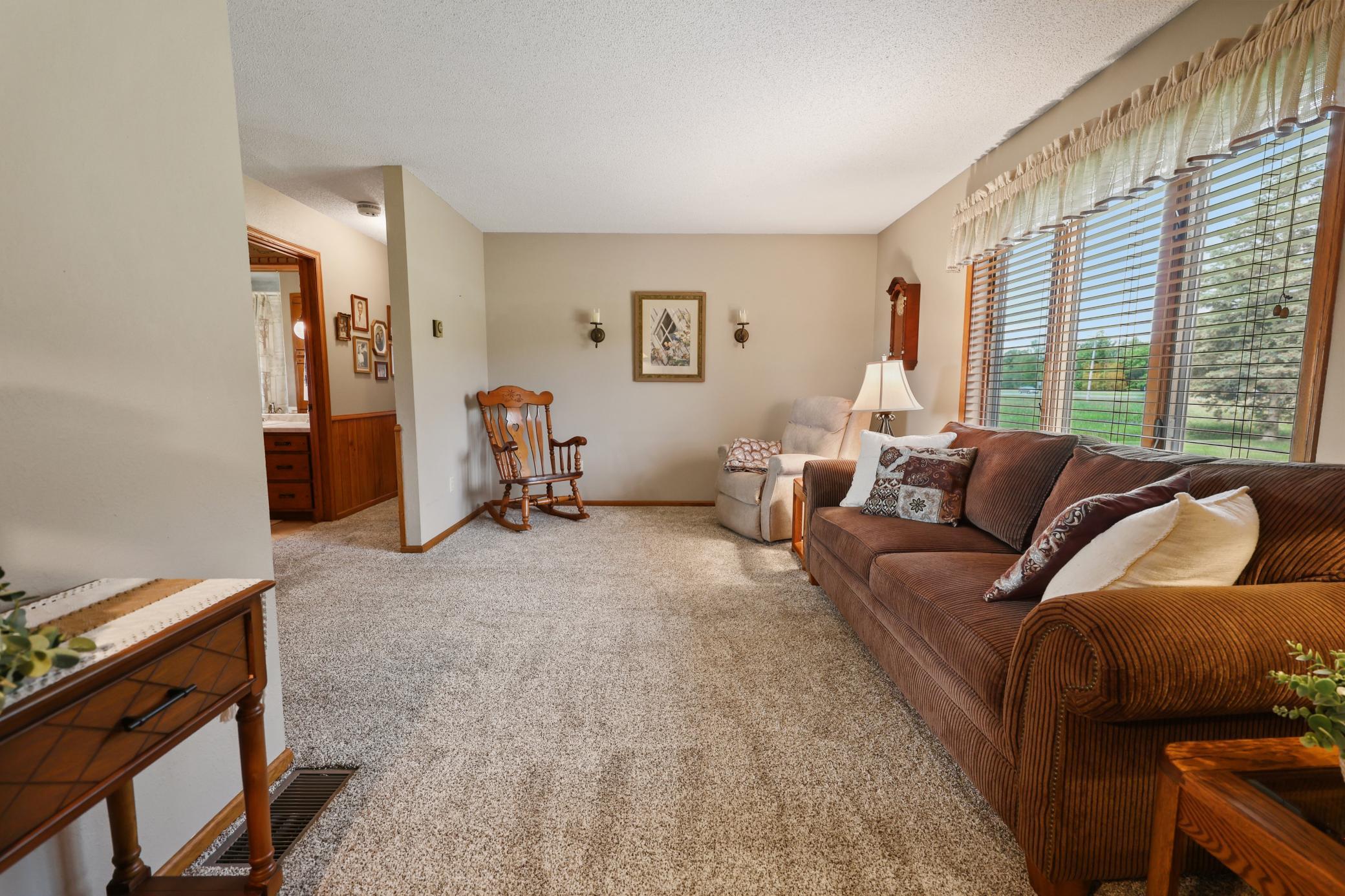 25756 Us Highway 169 Property Photo 6