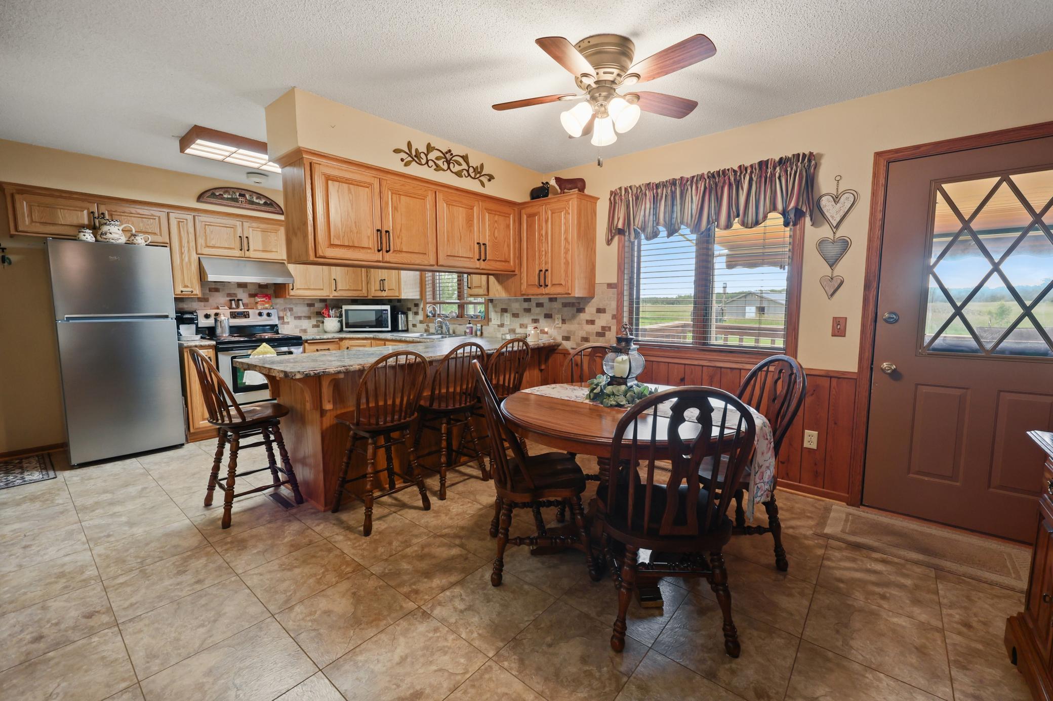 25756 Us Highway 169 Property Photo 15