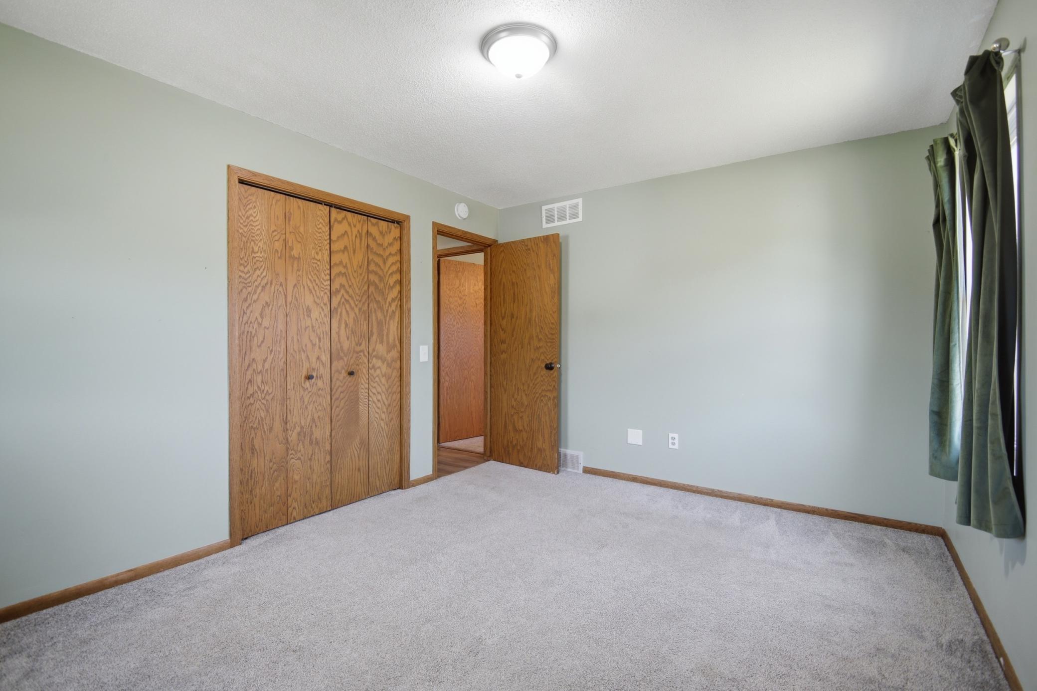 717 Colonial Circle Property Photo 15