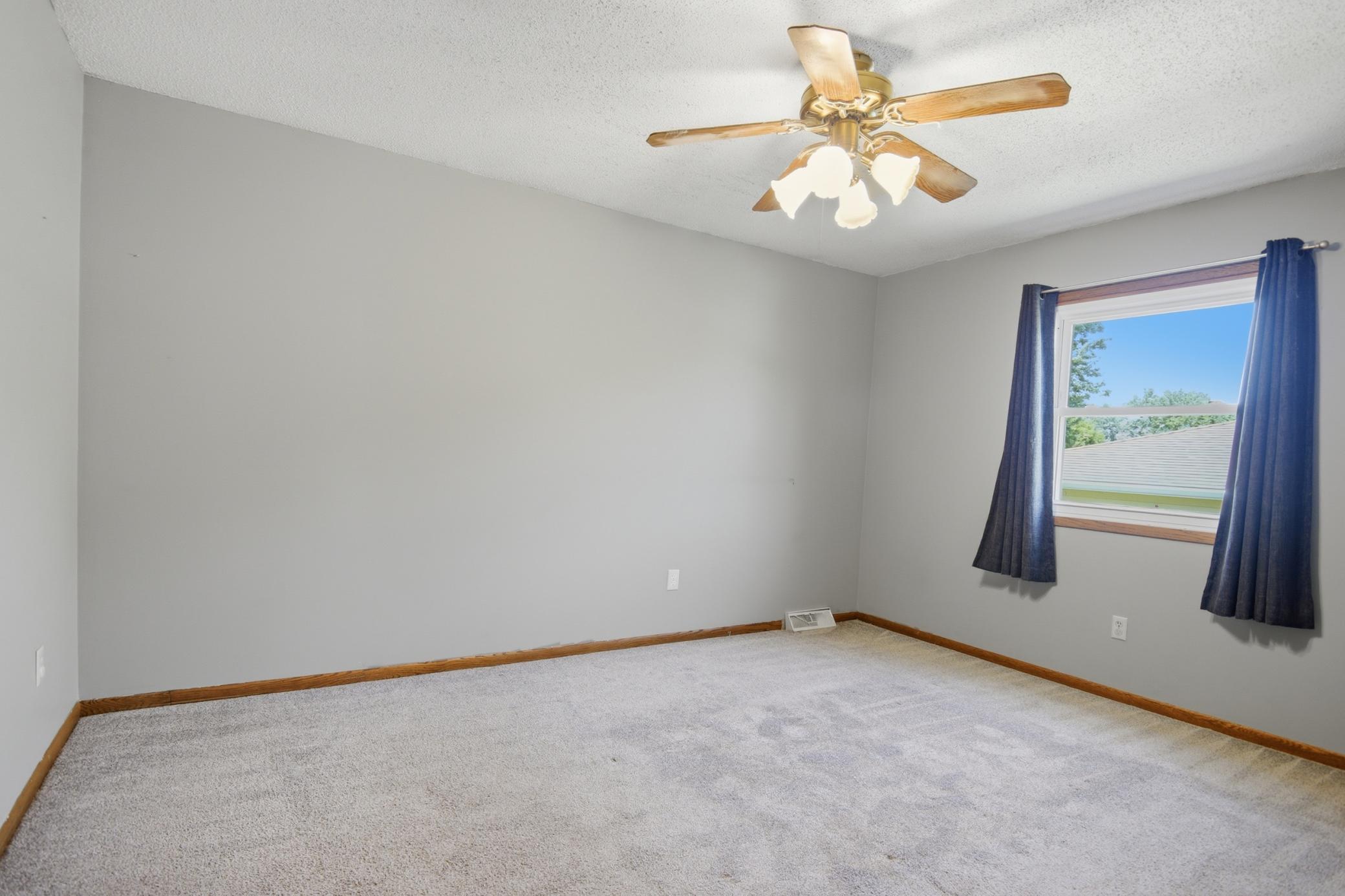 717 Colonial Circle Property Photo 19