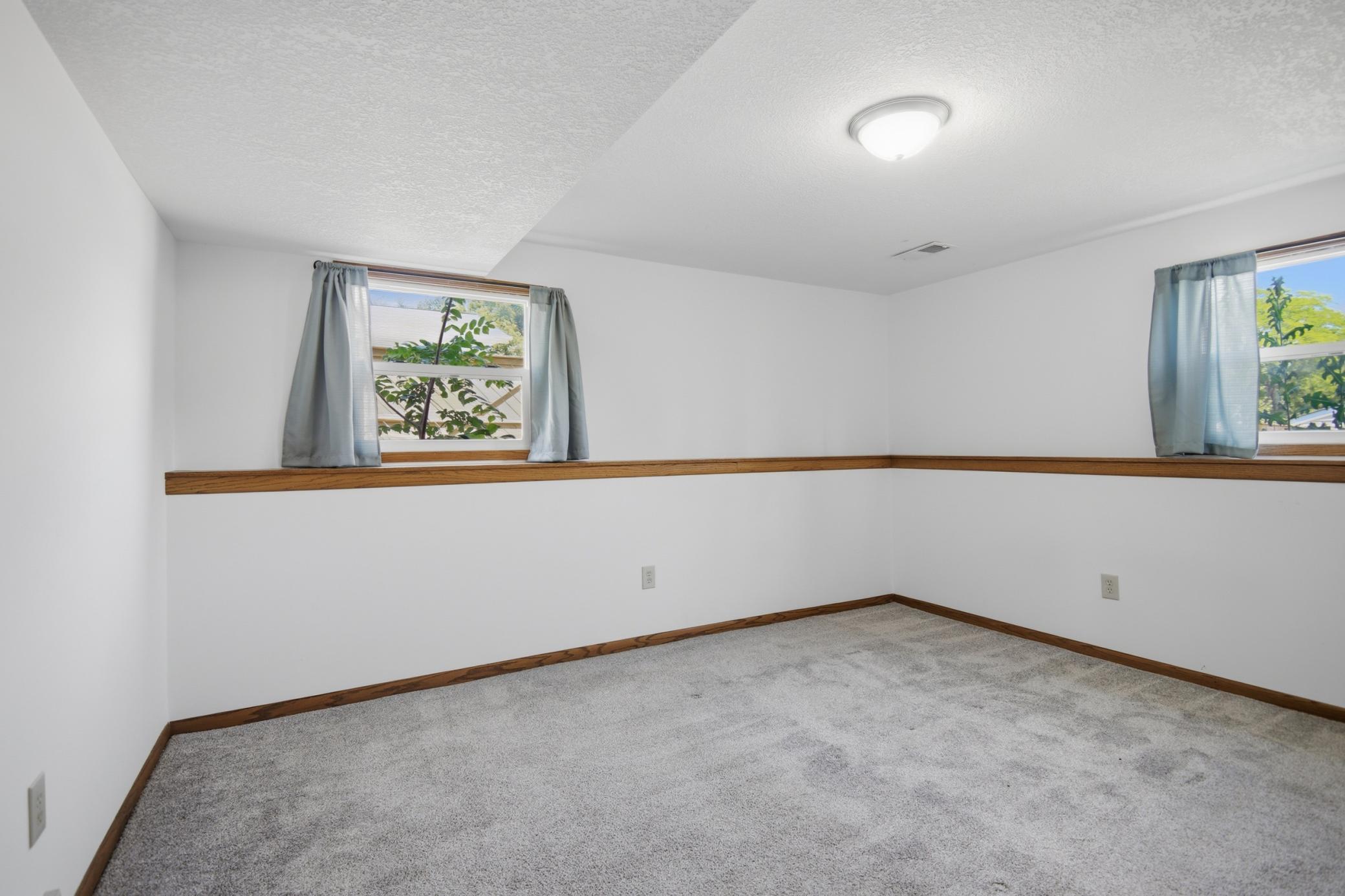 717 Colonial Circle Property Photo 31