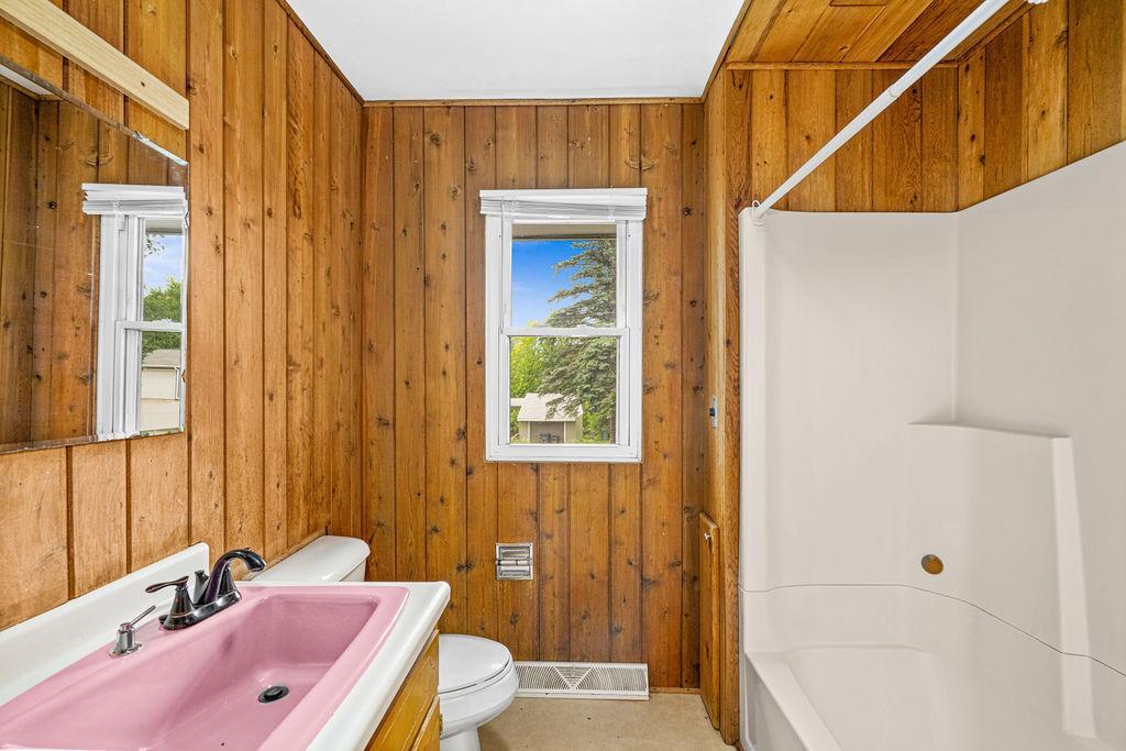 126 E Niagara Street Property Photo 11