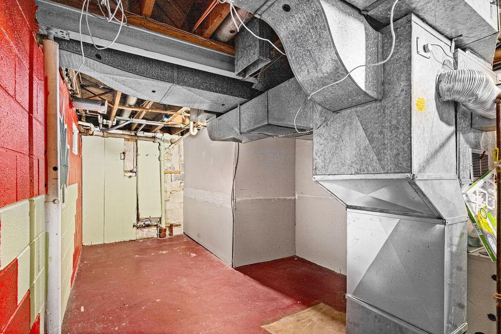 126 E Niagara Street Property Photo 24