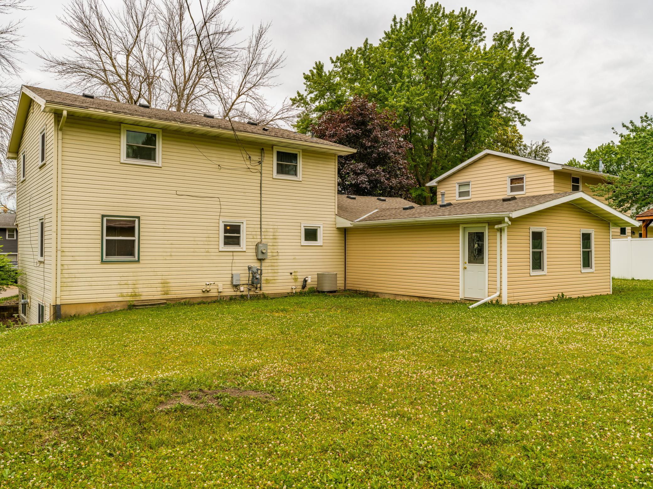 1402 Southview Lane Property Photo 6