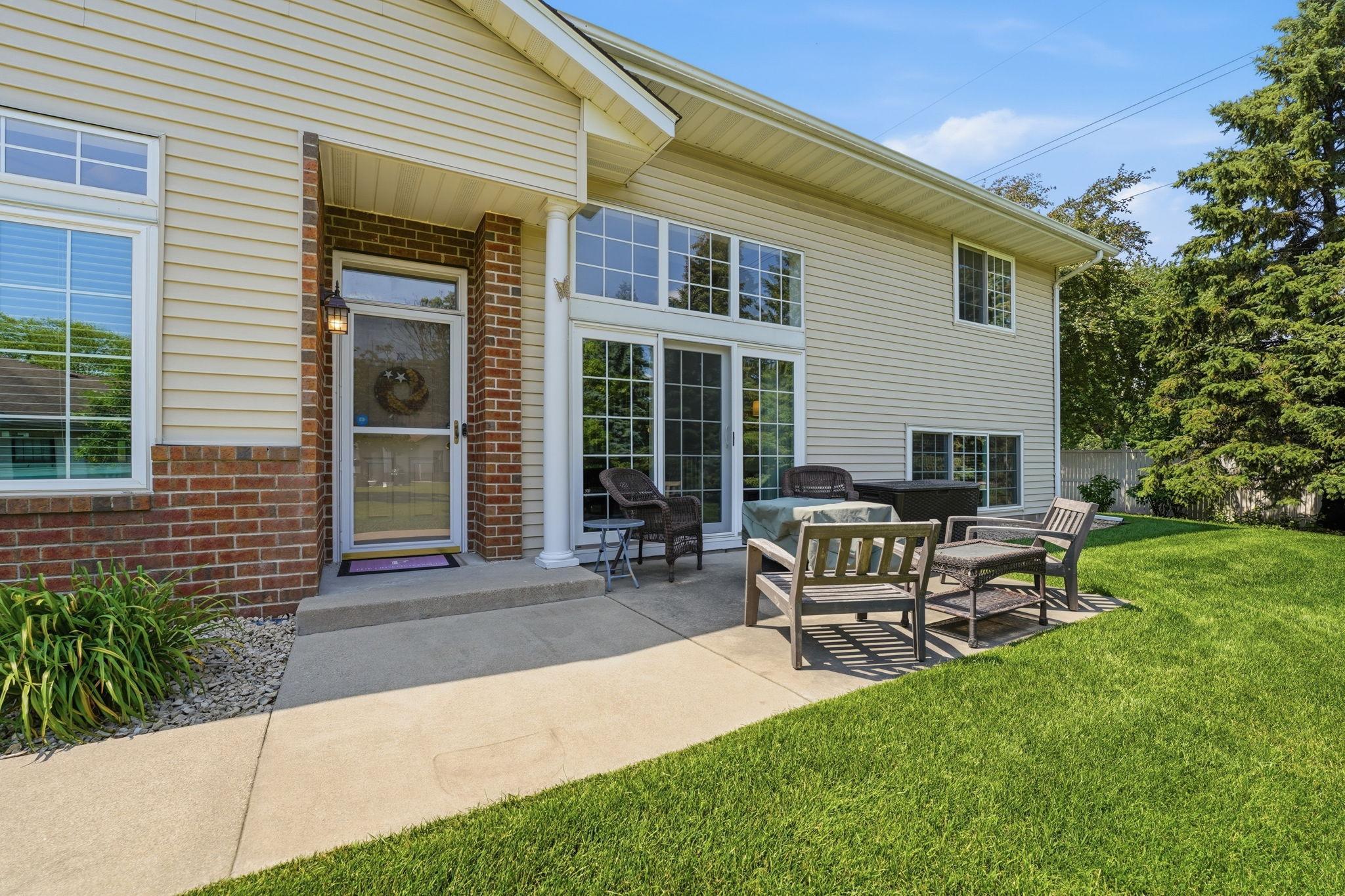 15035 December Way Property Photo 3