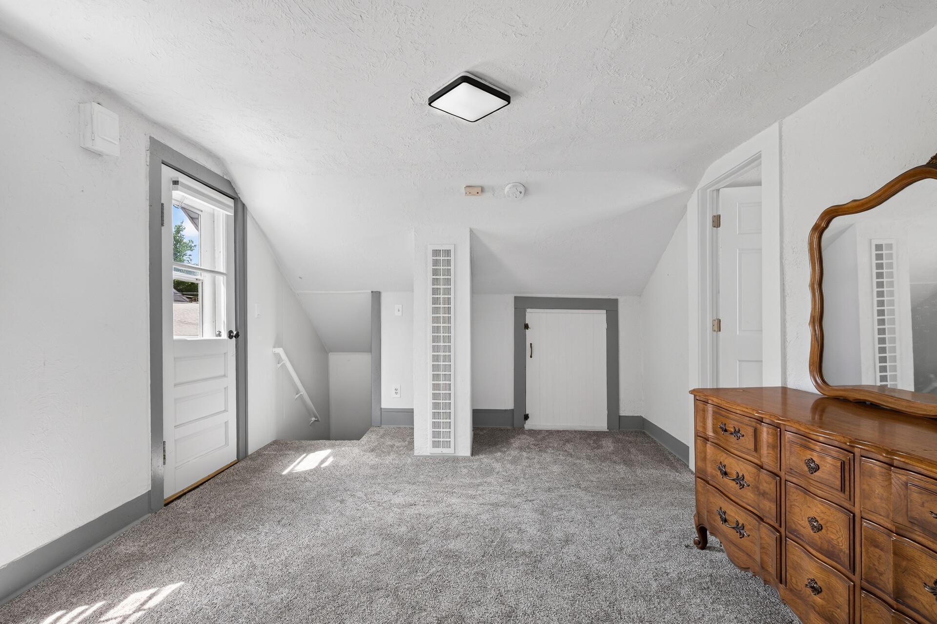 105 Paul Avenue N Property Photo 18