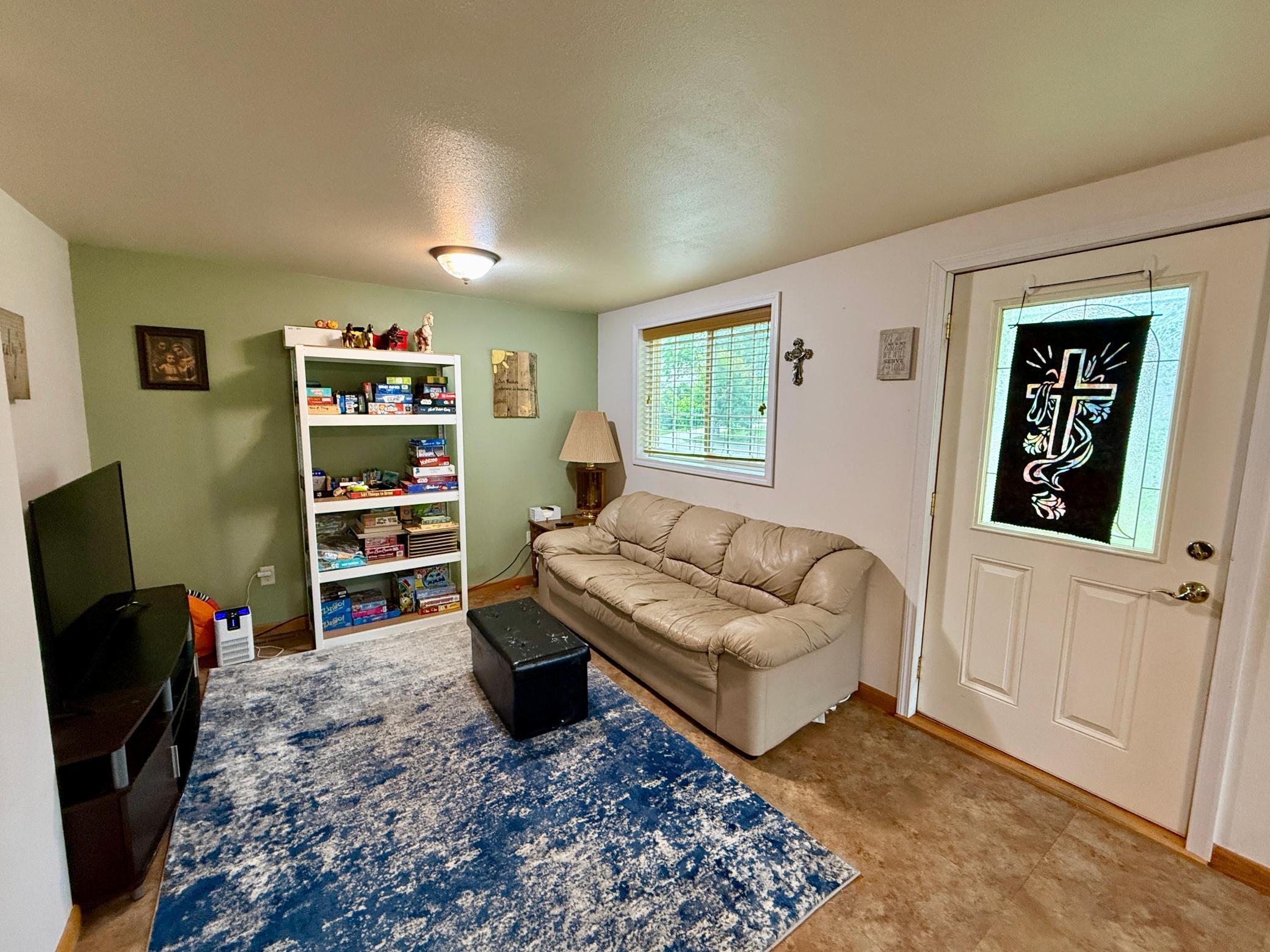 744 5th Avenue Nw Property Photo 4