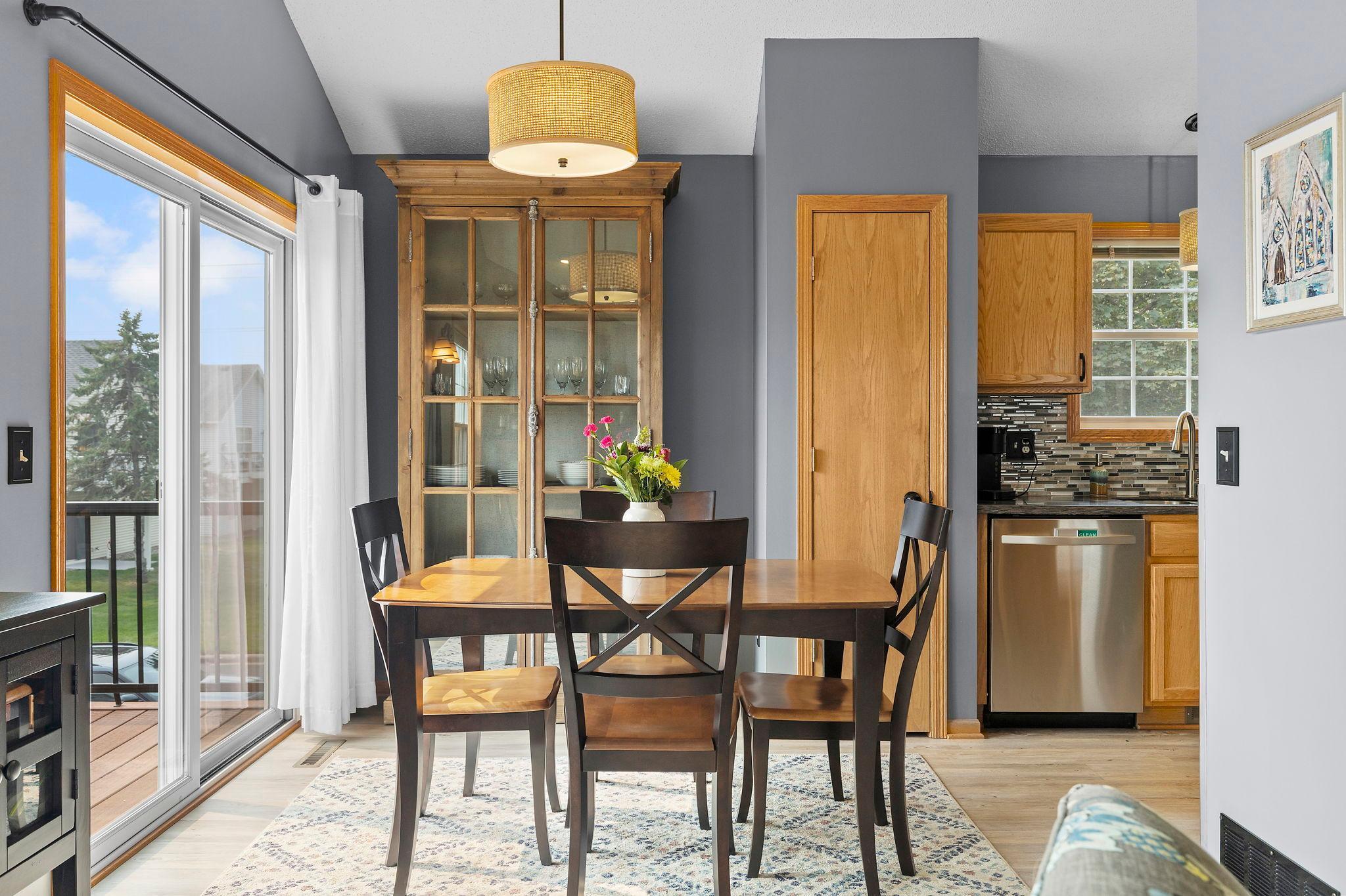 7527 Hampton Lane Property Photo 5