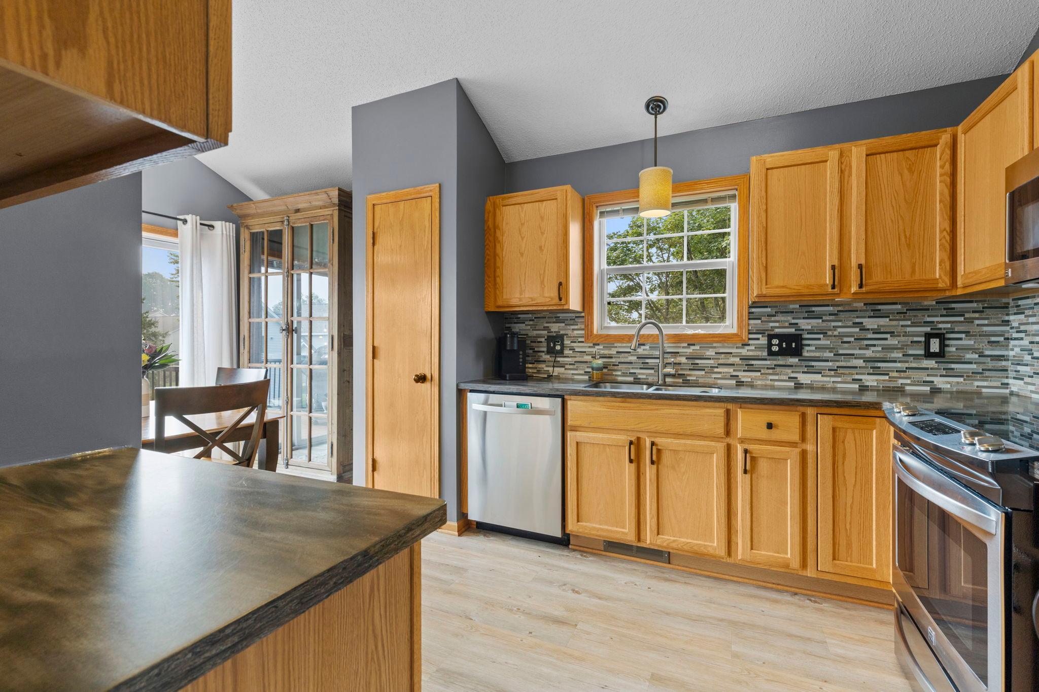 7527 Hampton Lane Property Photo 8