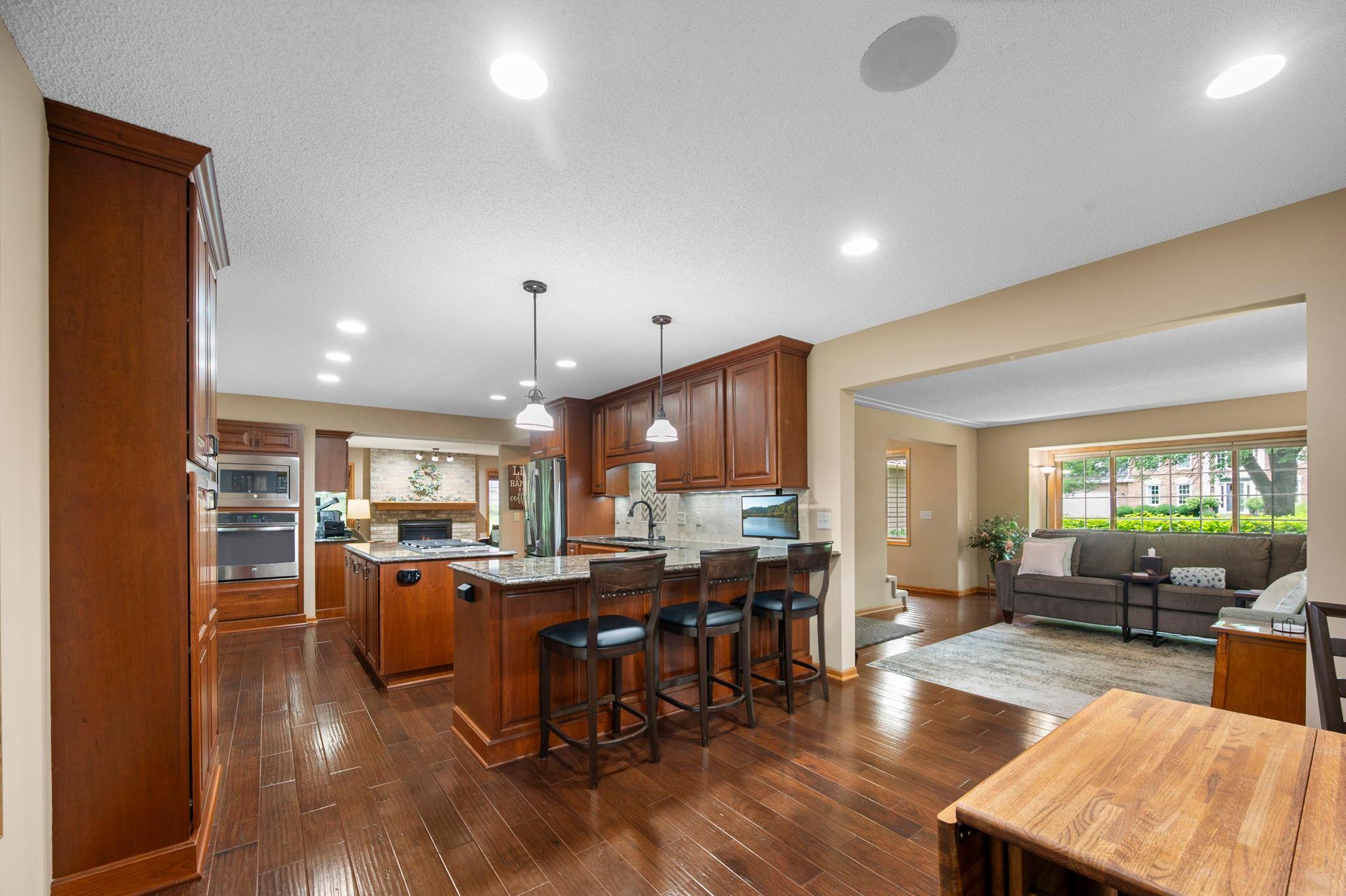 12500 Dorchester Trail Property Photo 6
