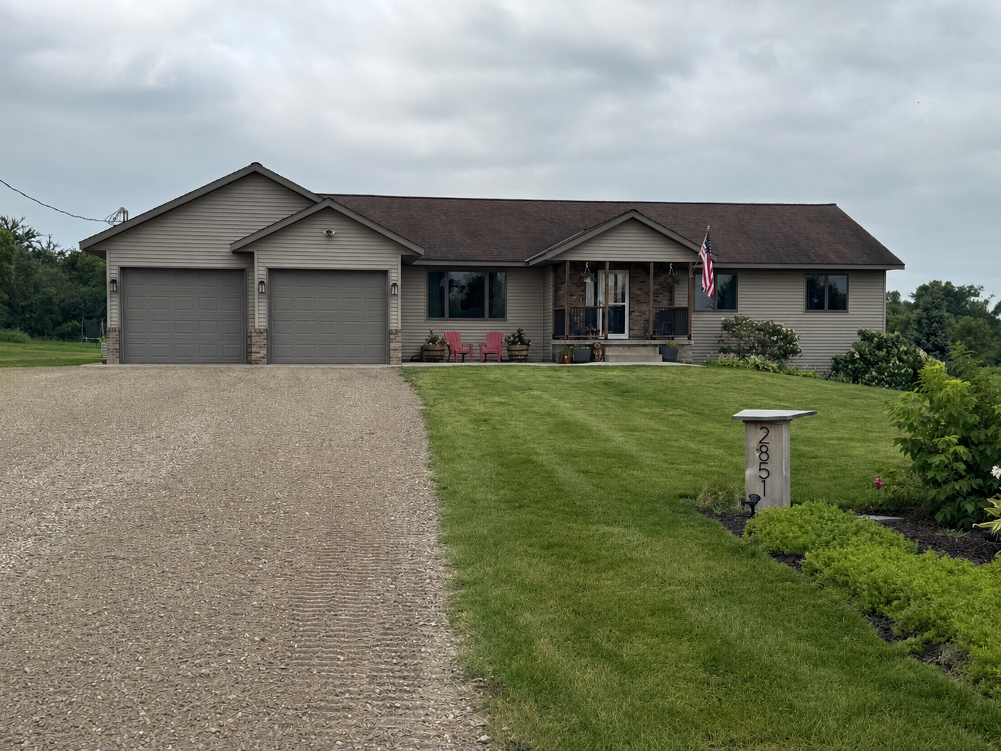 2851 160th Street Property Photo 1