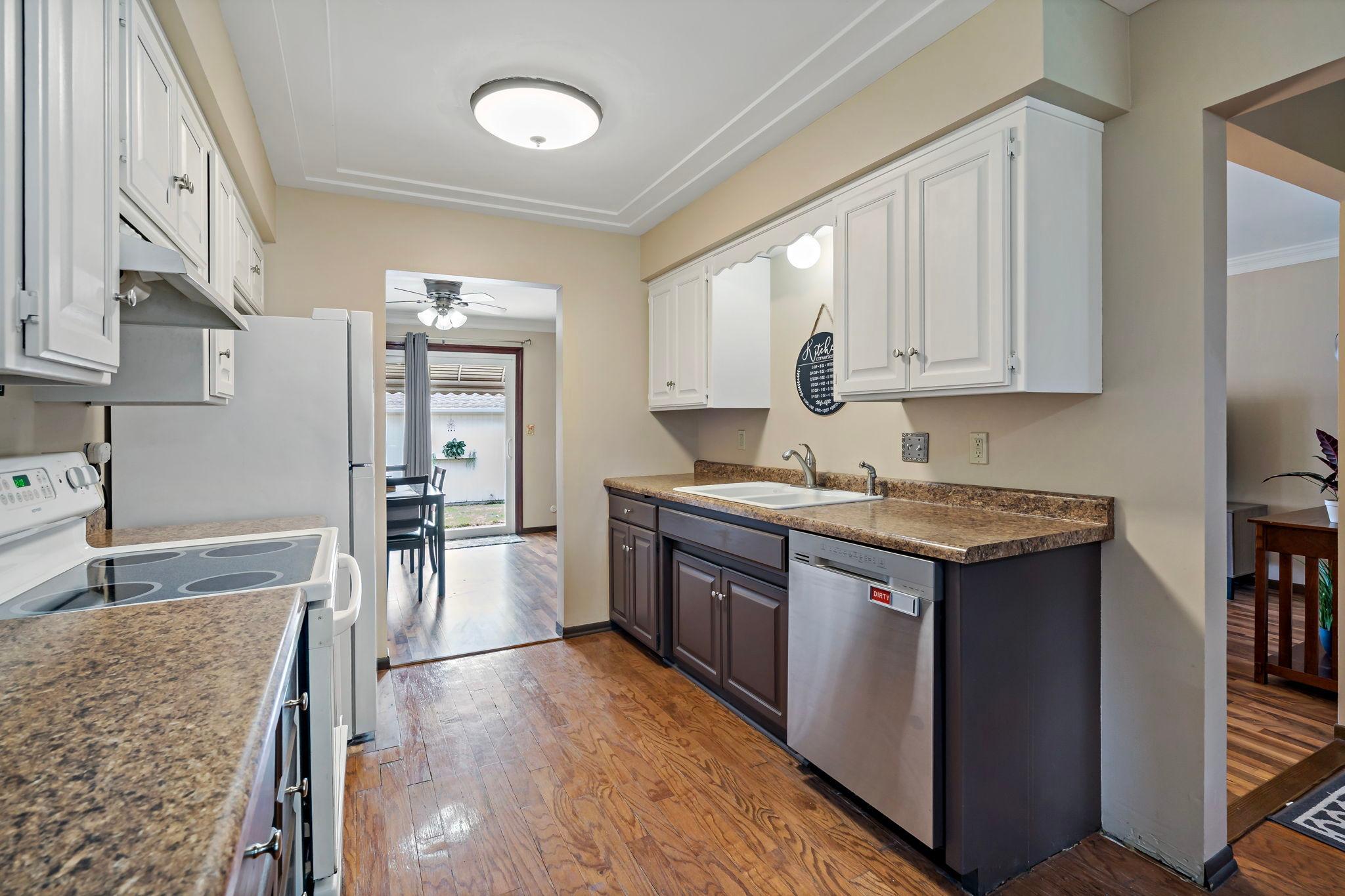 2004 Arkwright Street Property Photo 21