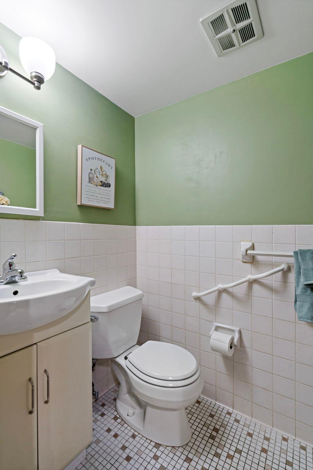 2004 Arkwright Street Property Photo 25