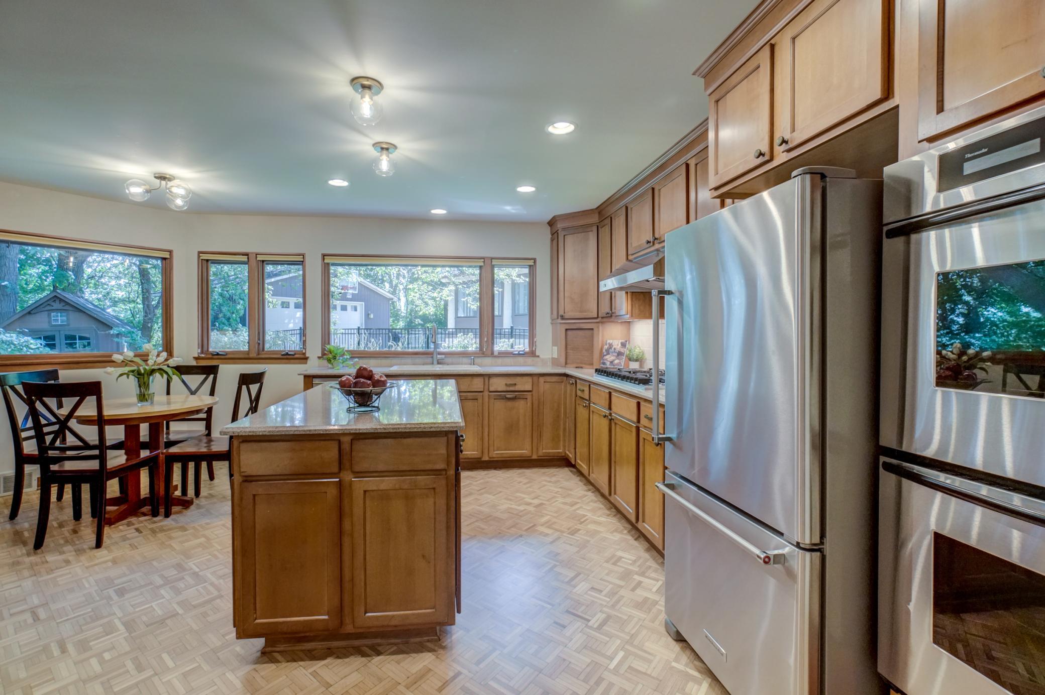 690 Linwood Avenue Property Photo 10