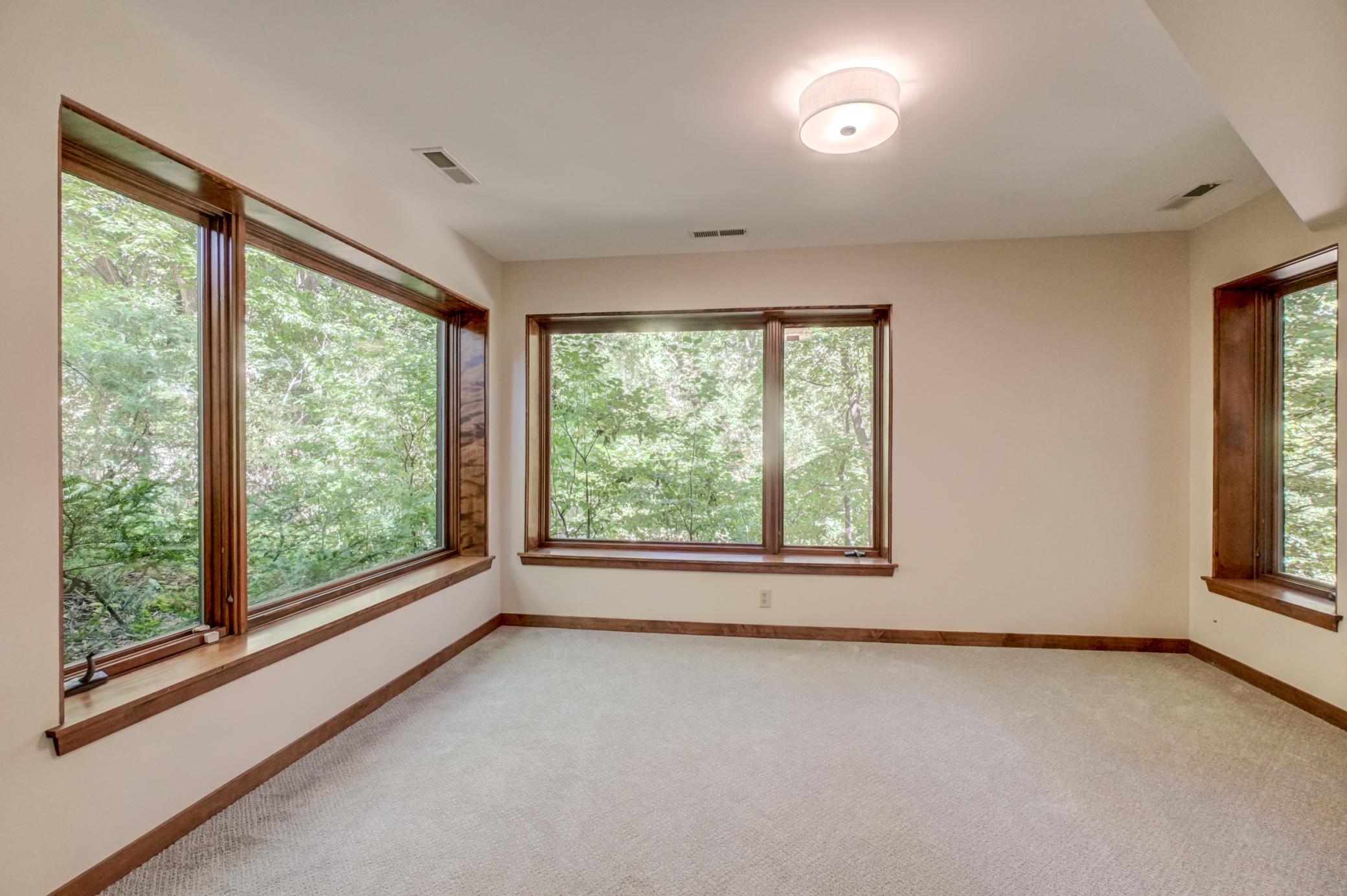 690 Linwood Avenue Property Photo 22
