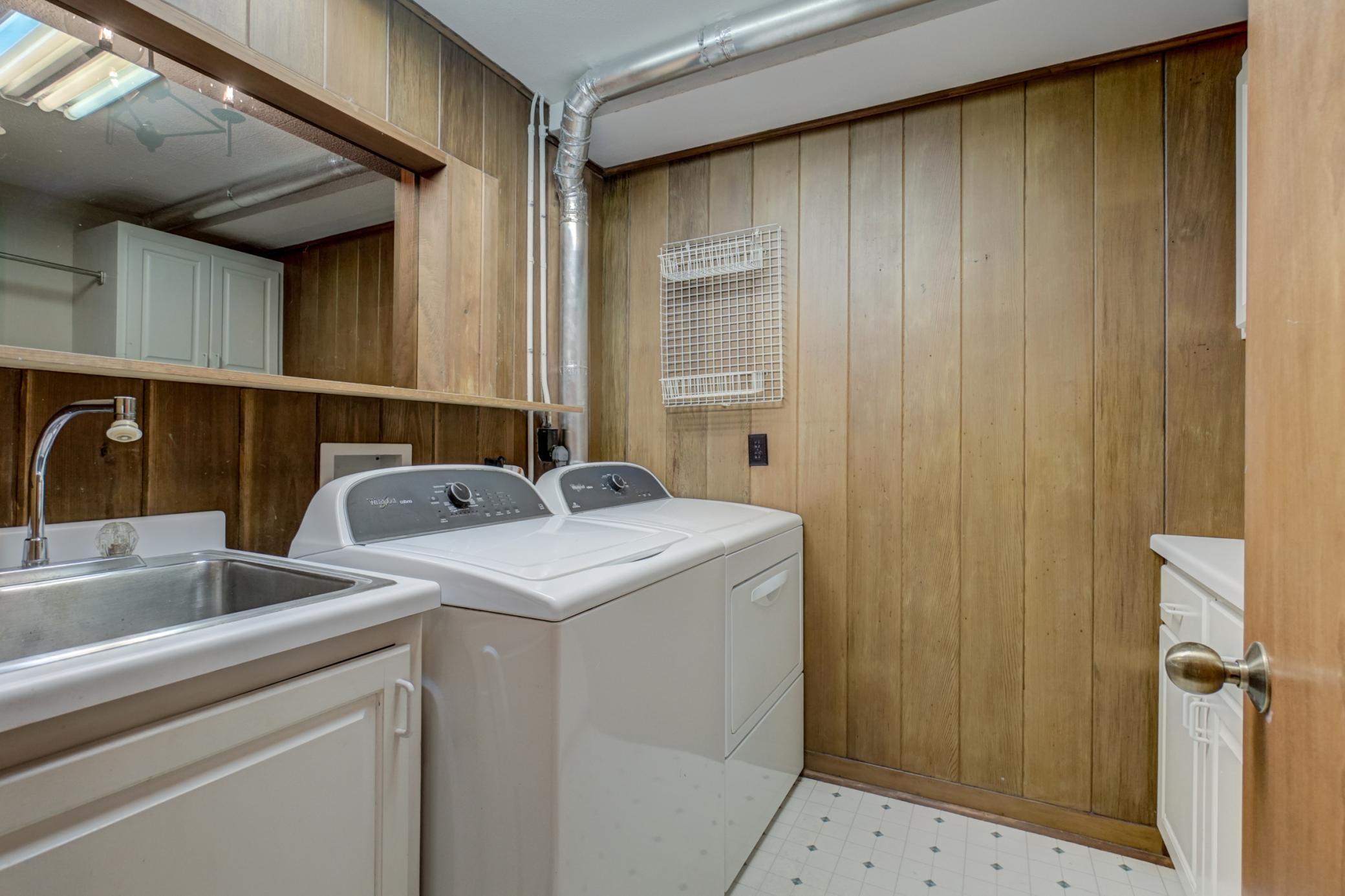 690 Linwood Avenue Property Photo 26