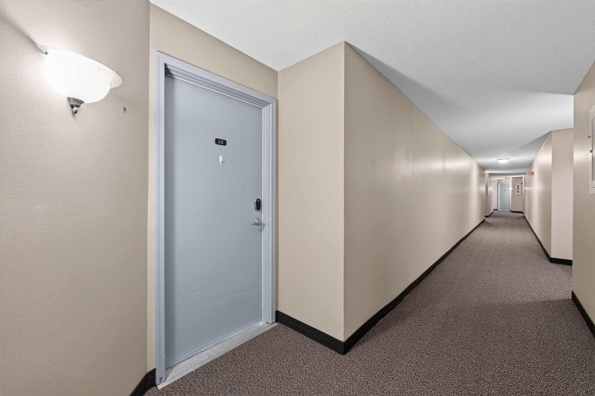 132 Demont Avenue E 232 Property Photo 3