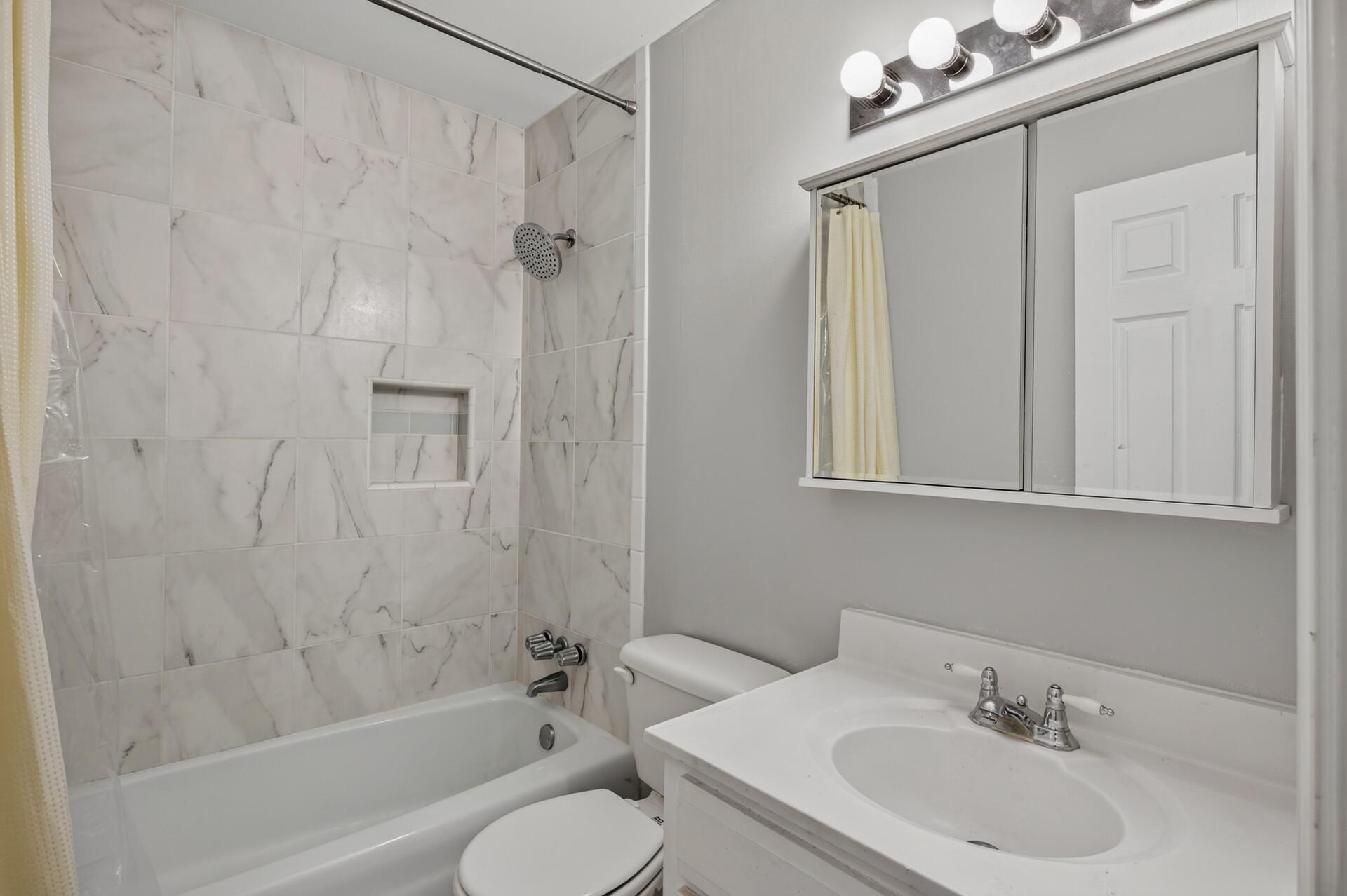 132 Demont Avenue E 232 Property Photo 13