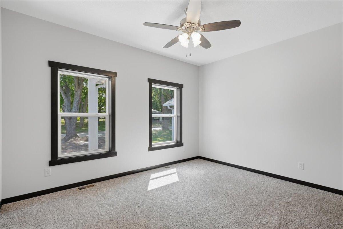 537 N Pearl Street Property Photo 22