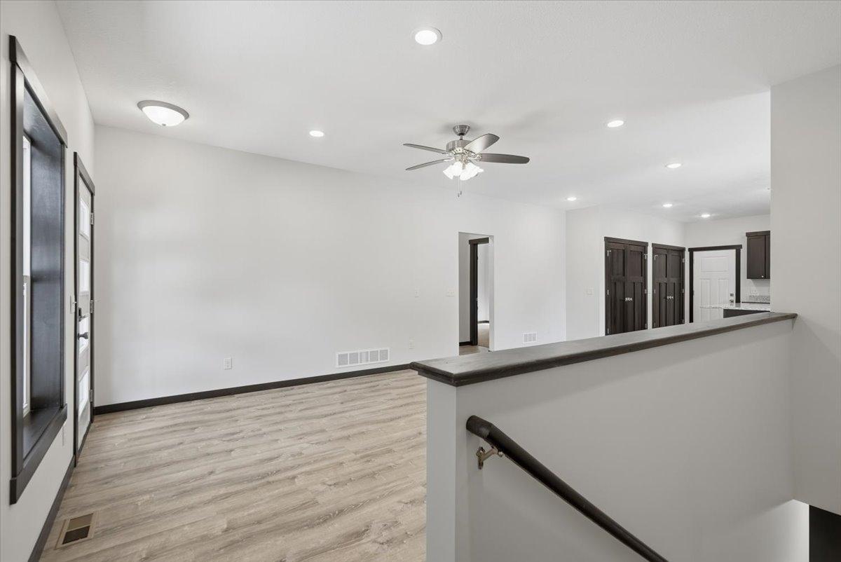 537 N Pearl Street Property Photo 23