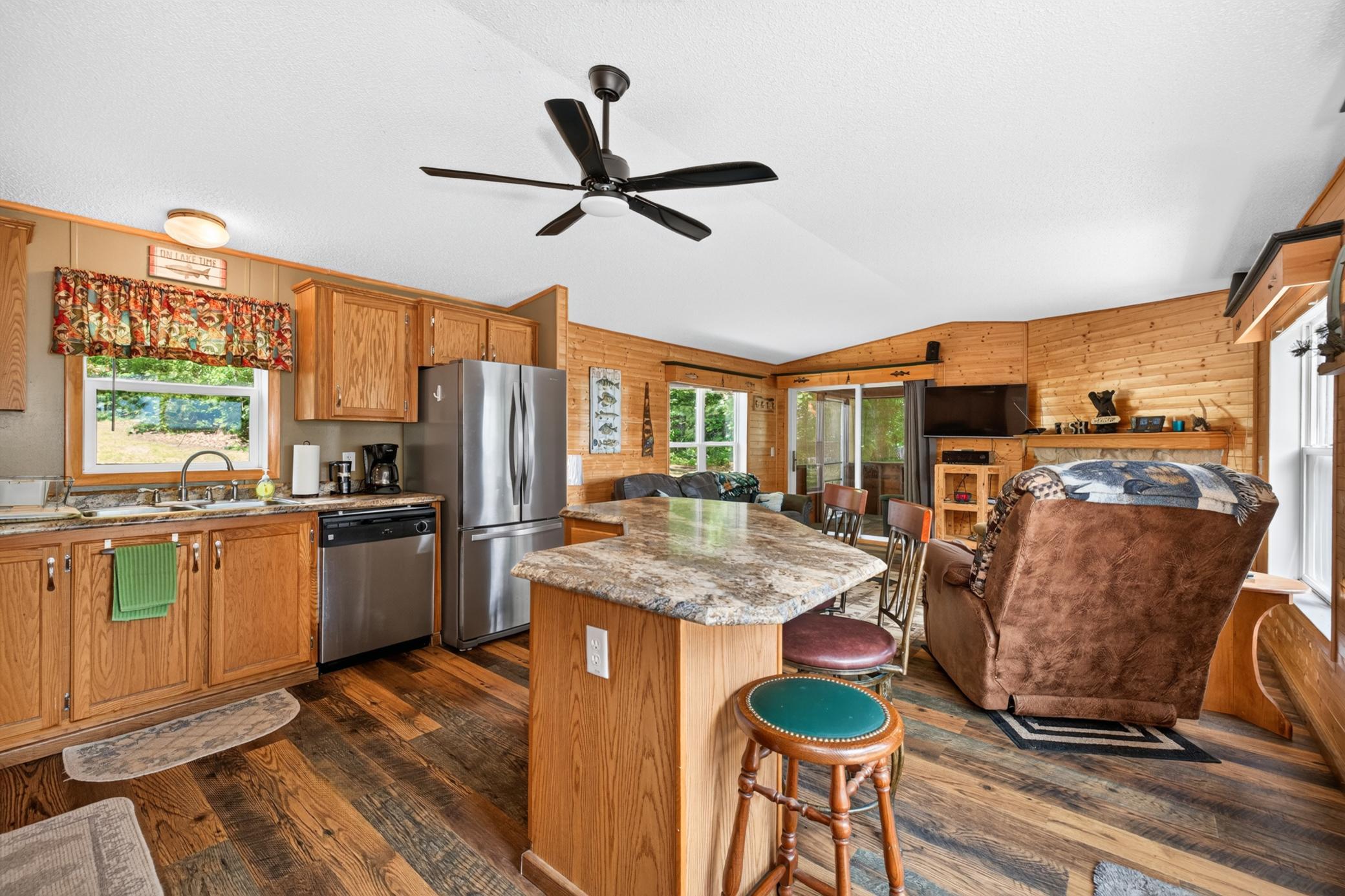 18193 Deer Run Drive Property Photo 10