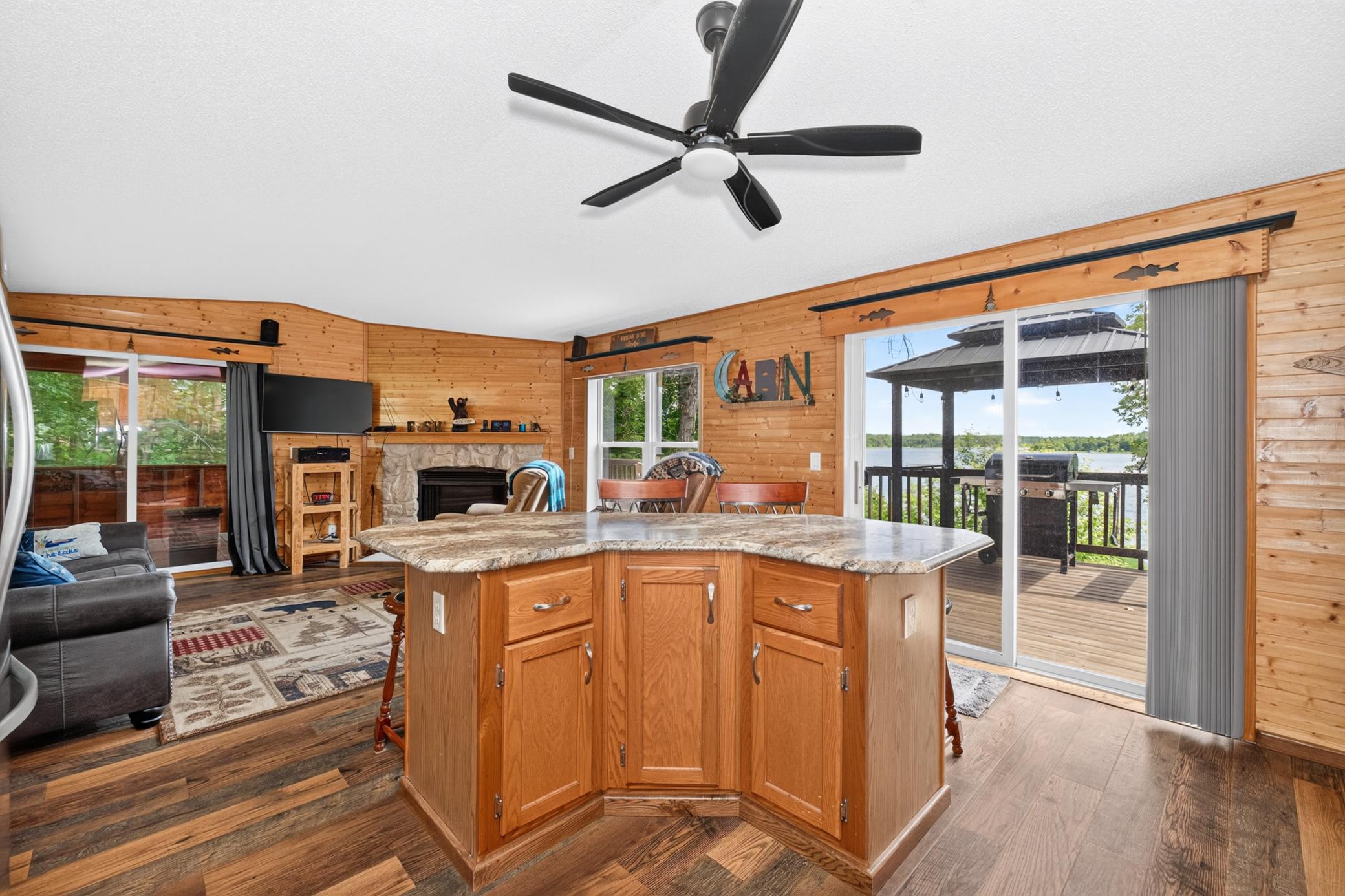 18193 Deer Run Drive Property Photo 11