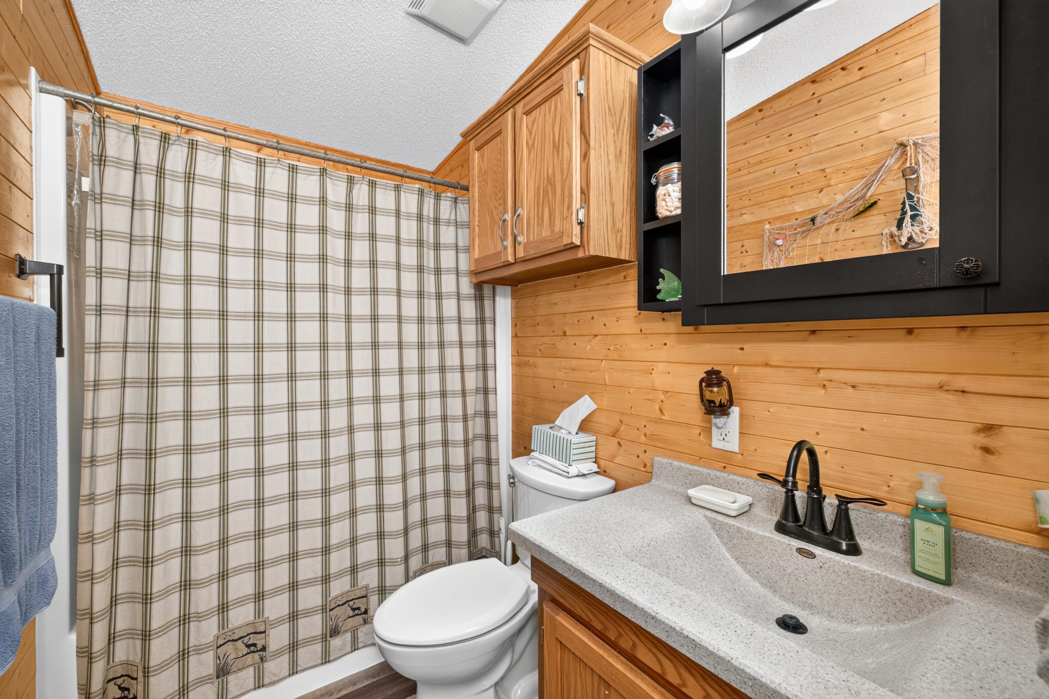 18193 Deer Run Drive Property Photo 14