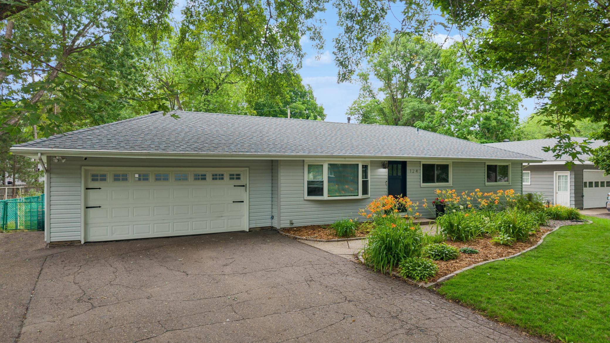 124 Harrington Drive Property Photo 1