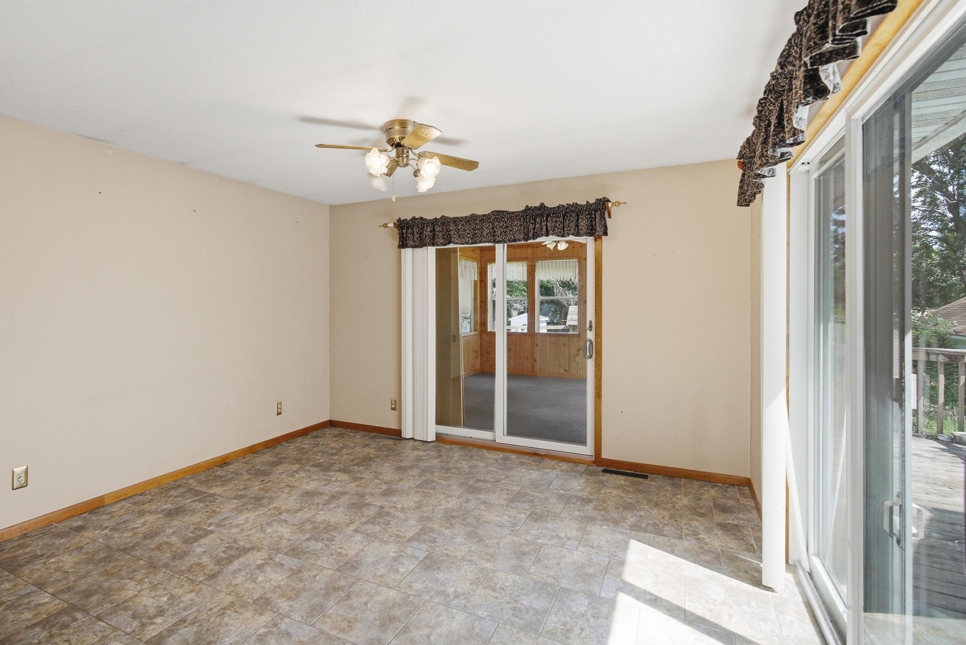 316 Silver Street W Property Photo 8