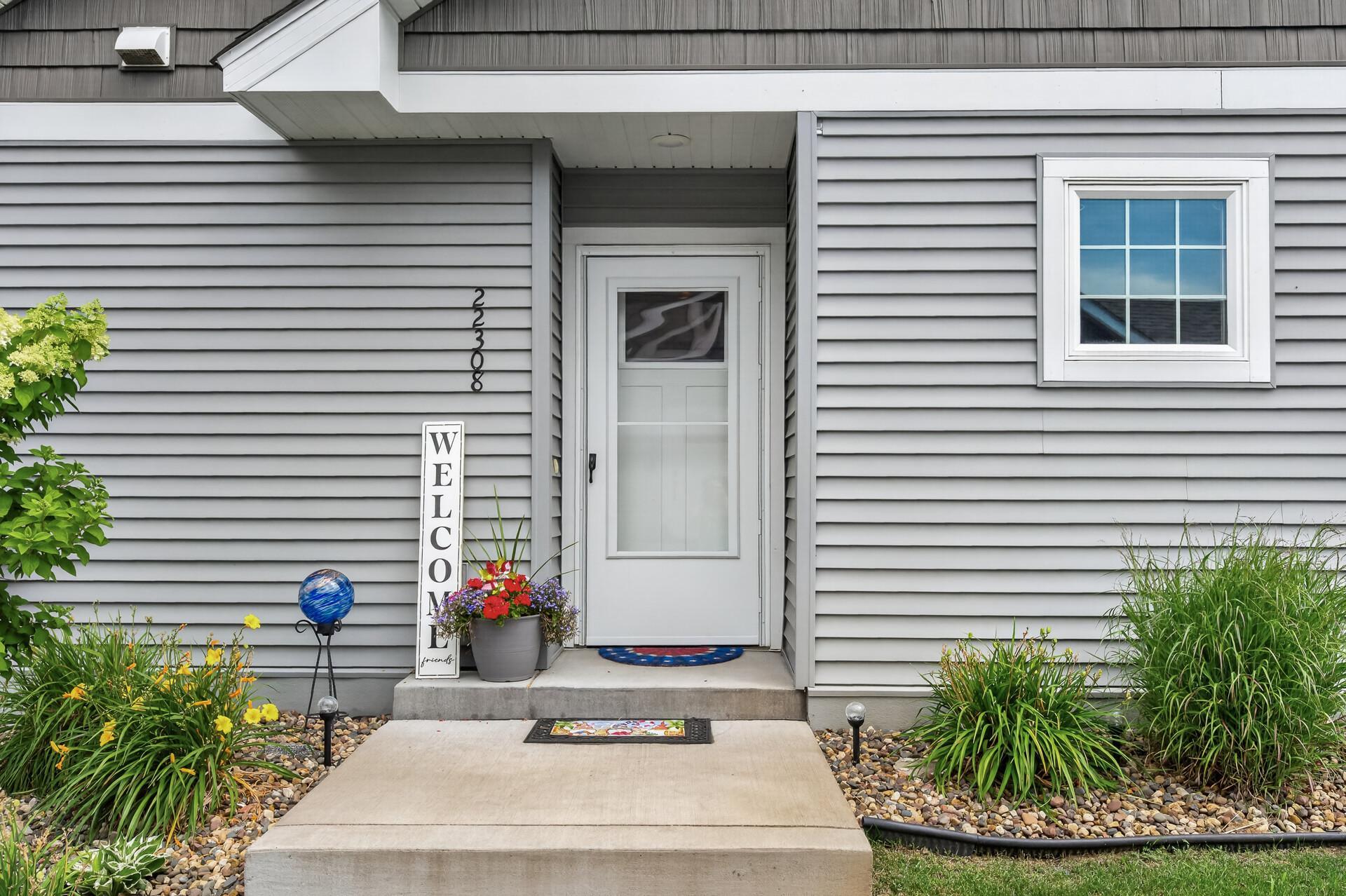 22308 Lilac Way Property Photo 6