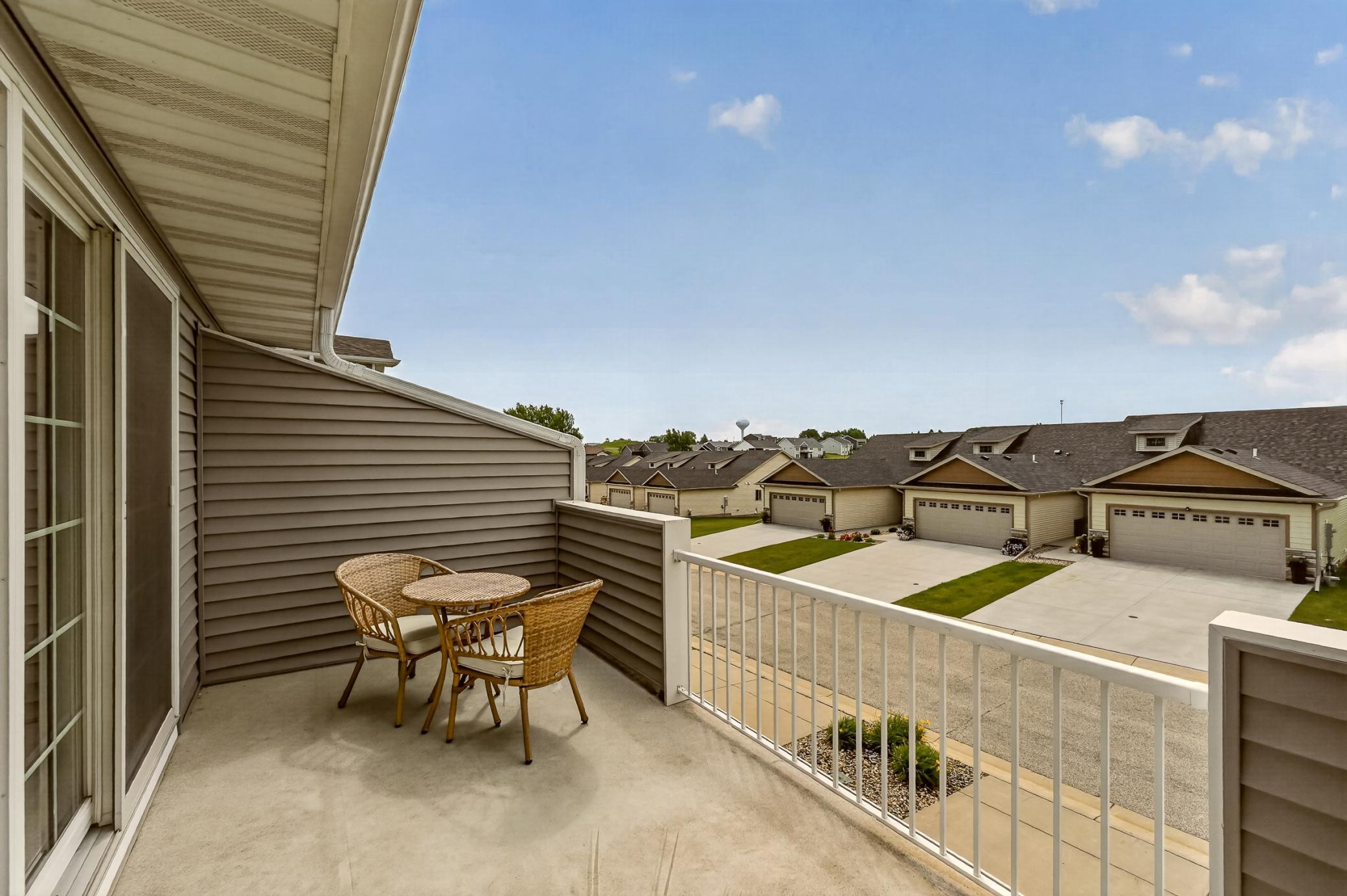 687 Shardlow Place Ne Property Photo 18
