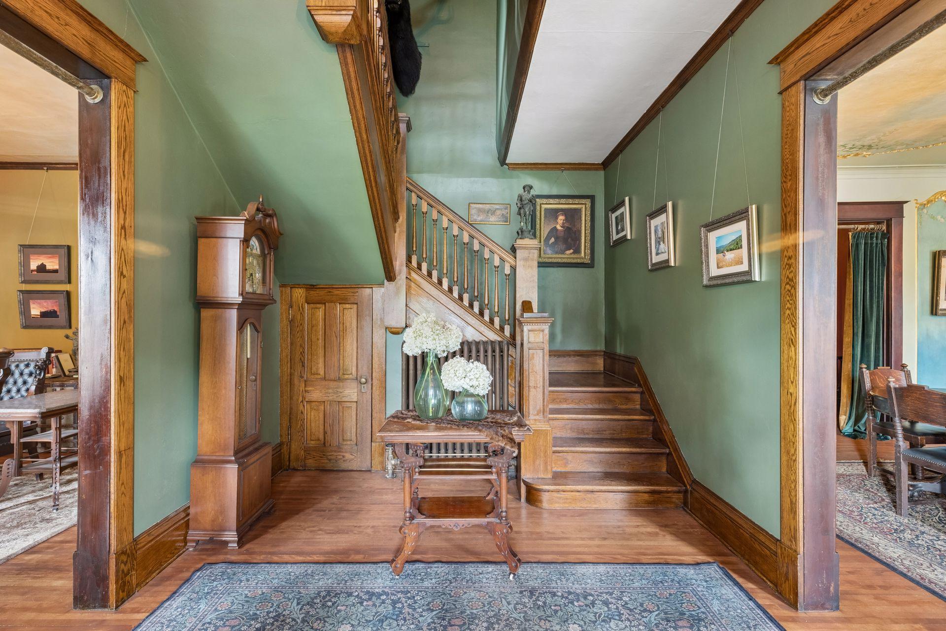 223 Walnut Street Property Photo 8