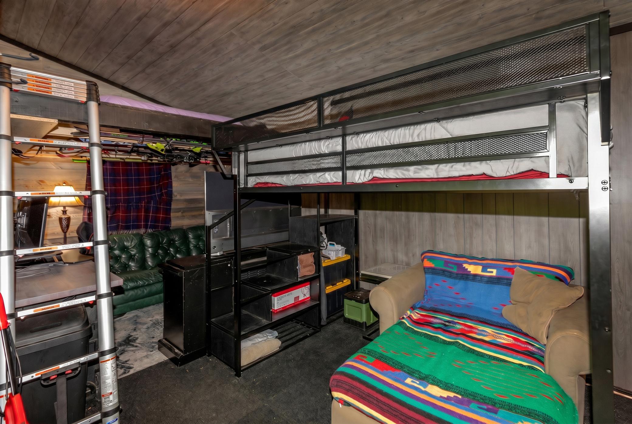 46619 Eagle Flight Property Photo 6