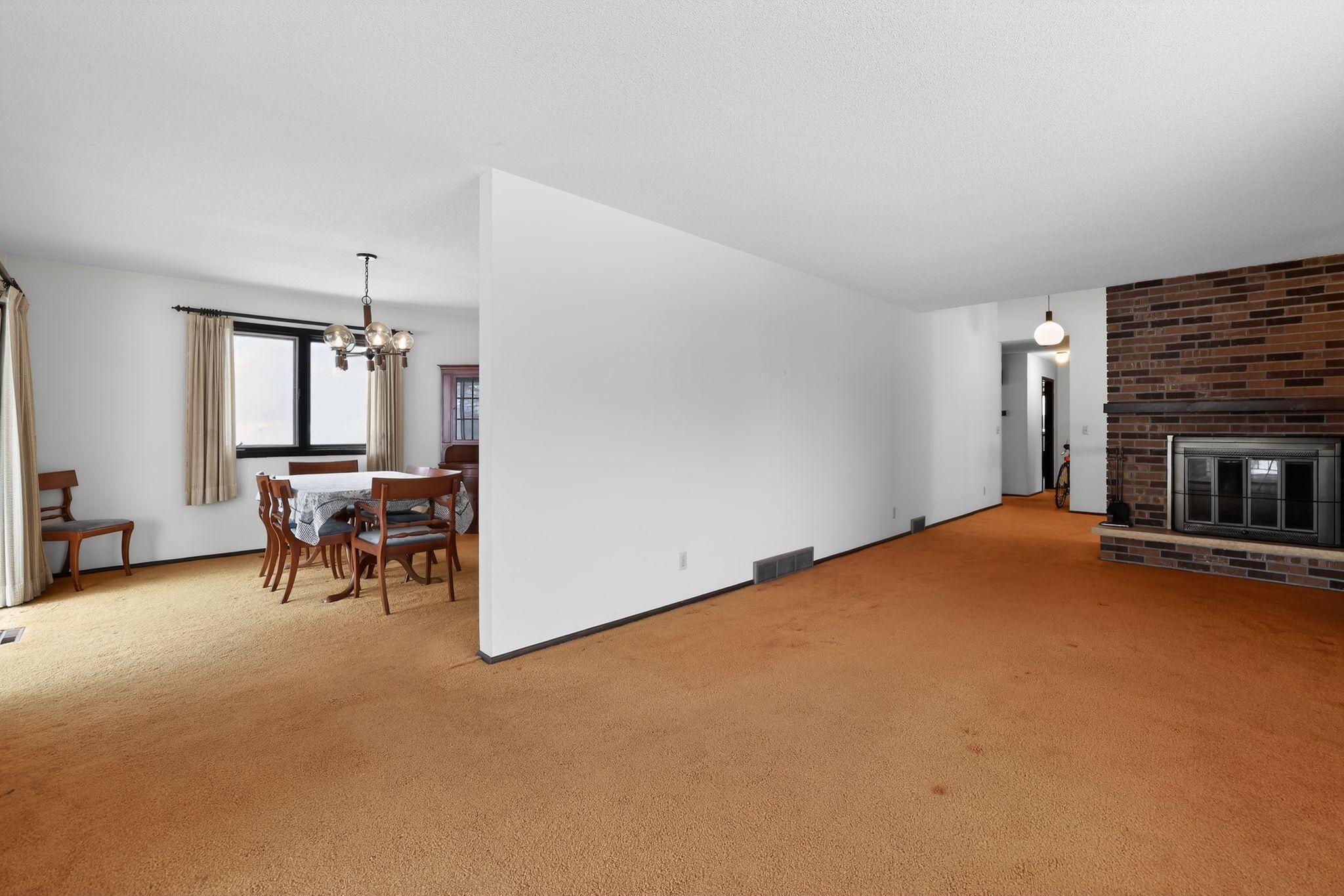 8730 Summit Drive Property Photo 5