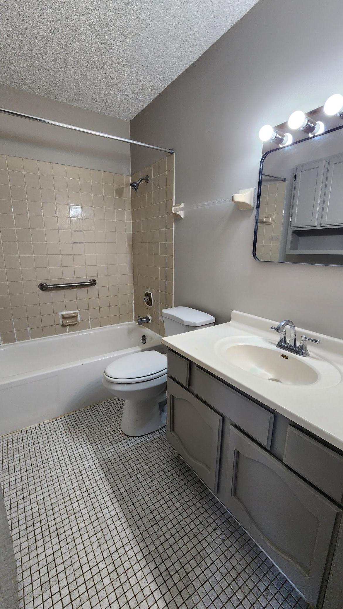 2312 Valleyhigh Drive Nw F108 Property Photo 9