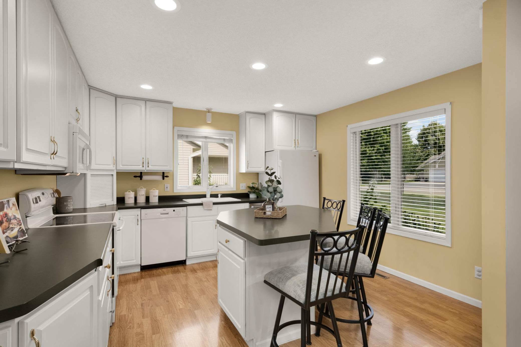 1473 General Sieben Drive Property Photo 8