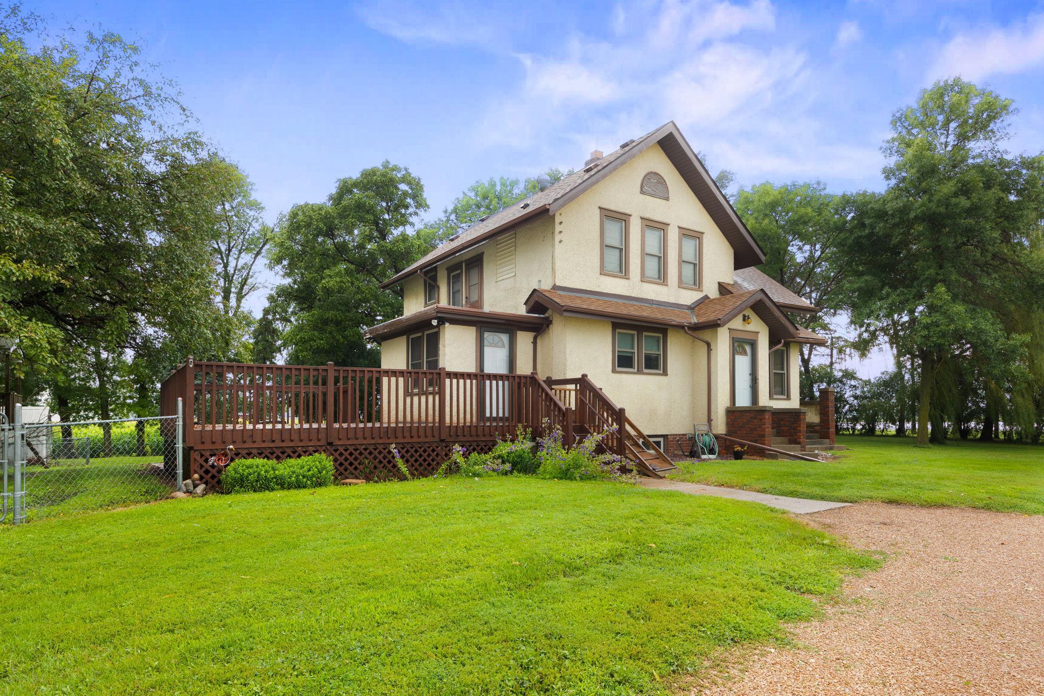1250 Highway 7 E Property Photo 3