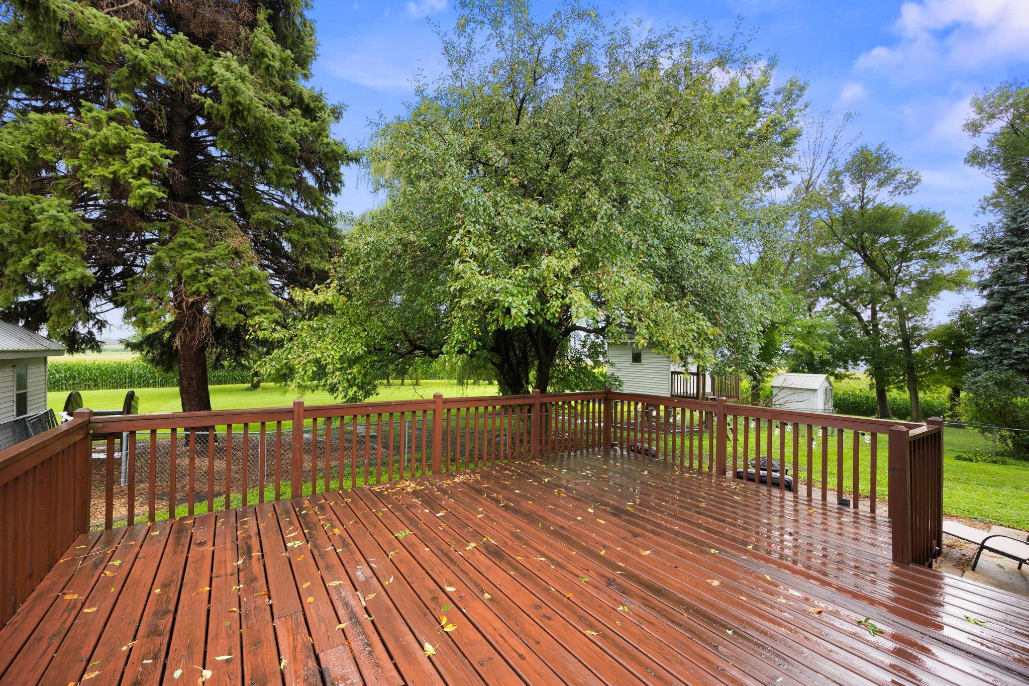 1250 Highway 7 E Property Photo 5
