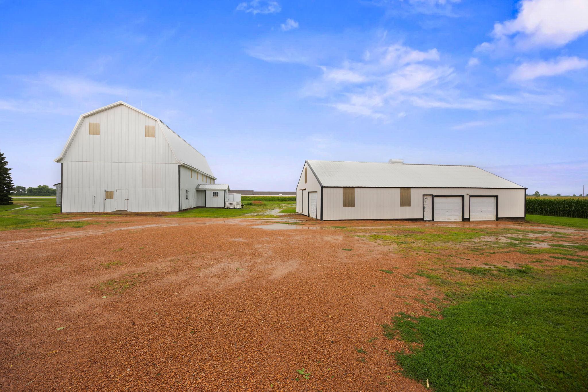 1250 Highway 7 E Property Photo 8