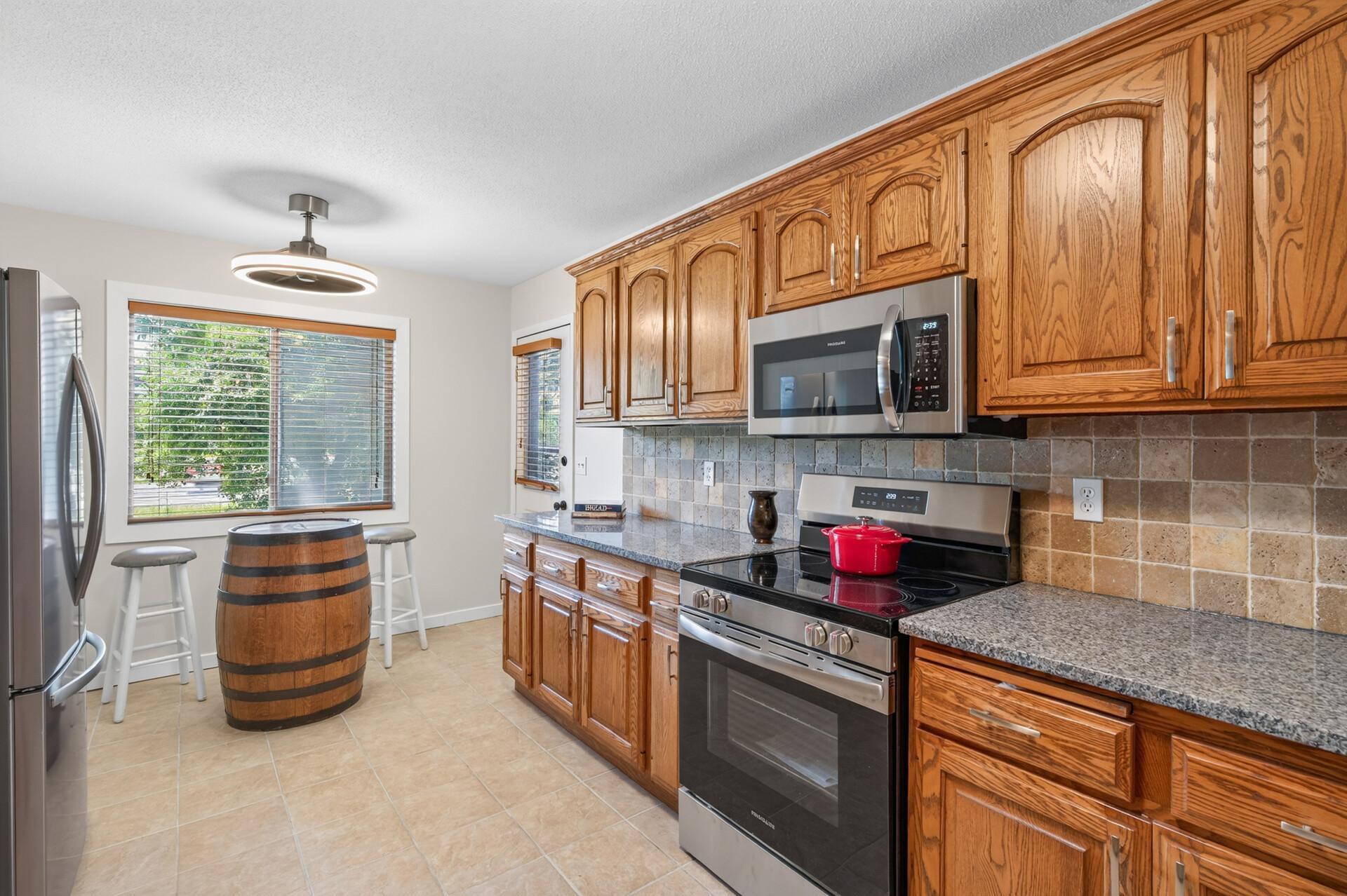 6976 Langford Court Property Photo 8