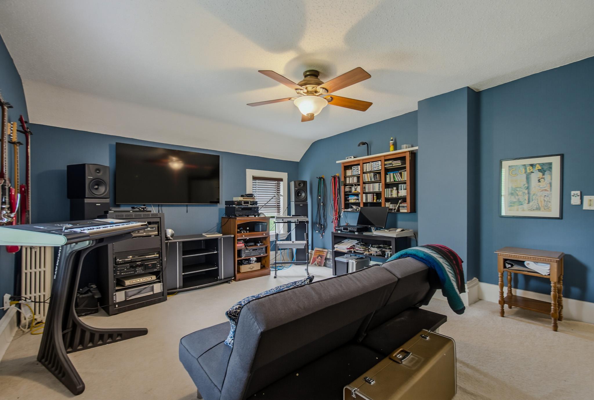 5746 State Highway 25 Se Property Photo 44